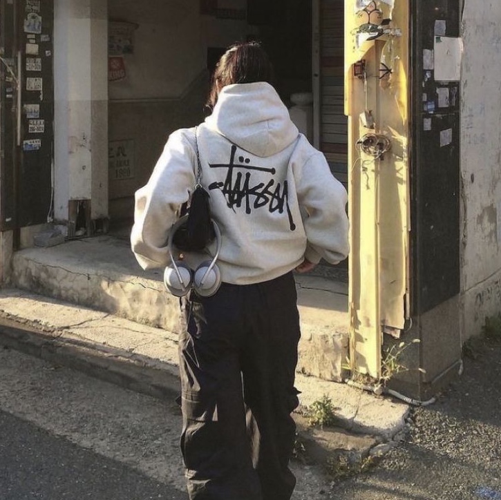 Stussy Basic Stussy Hoodie Ash Heather 2023 착용 스타일