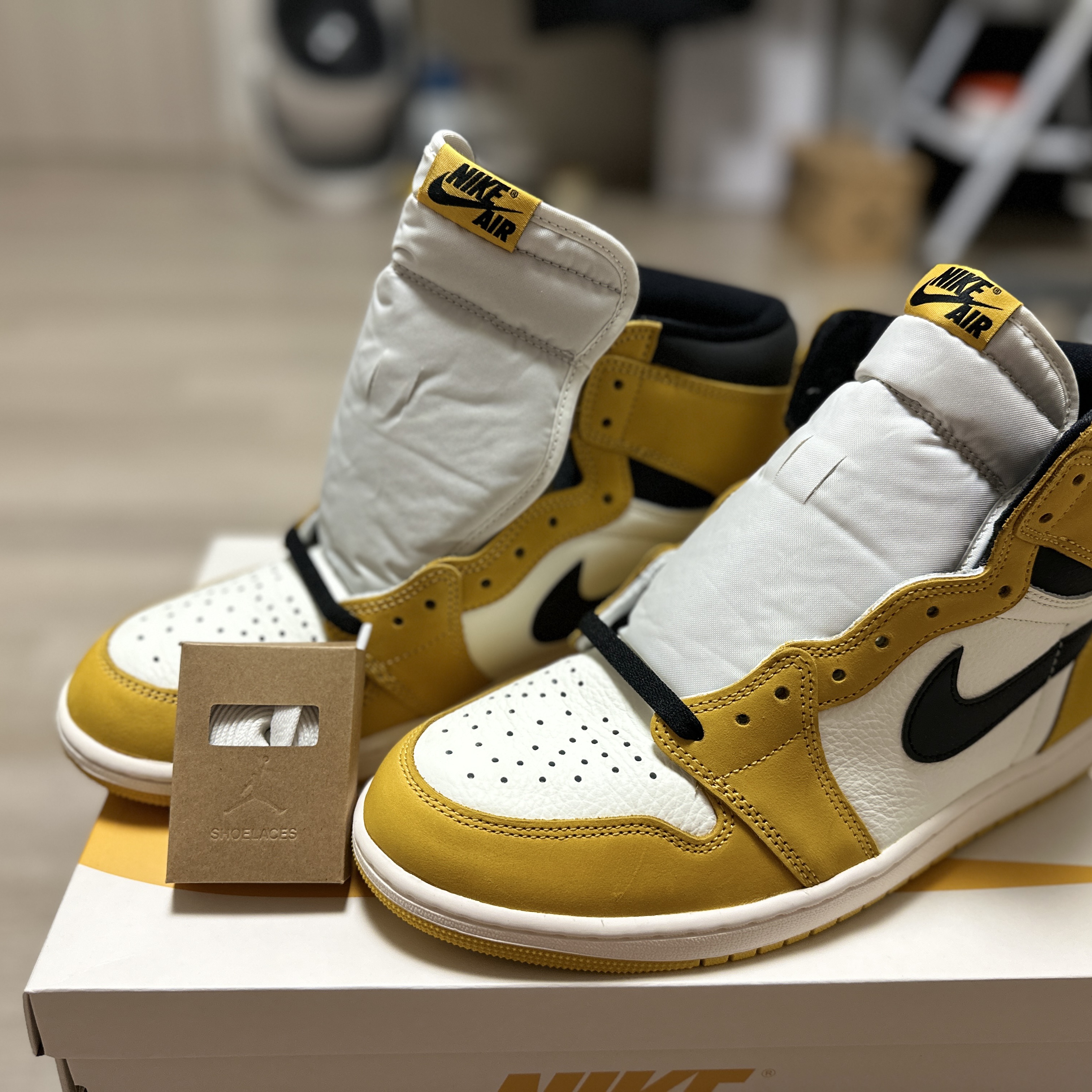 Jordan 1 Retro High OG Yellow Ochre 착용 스타일 - 5