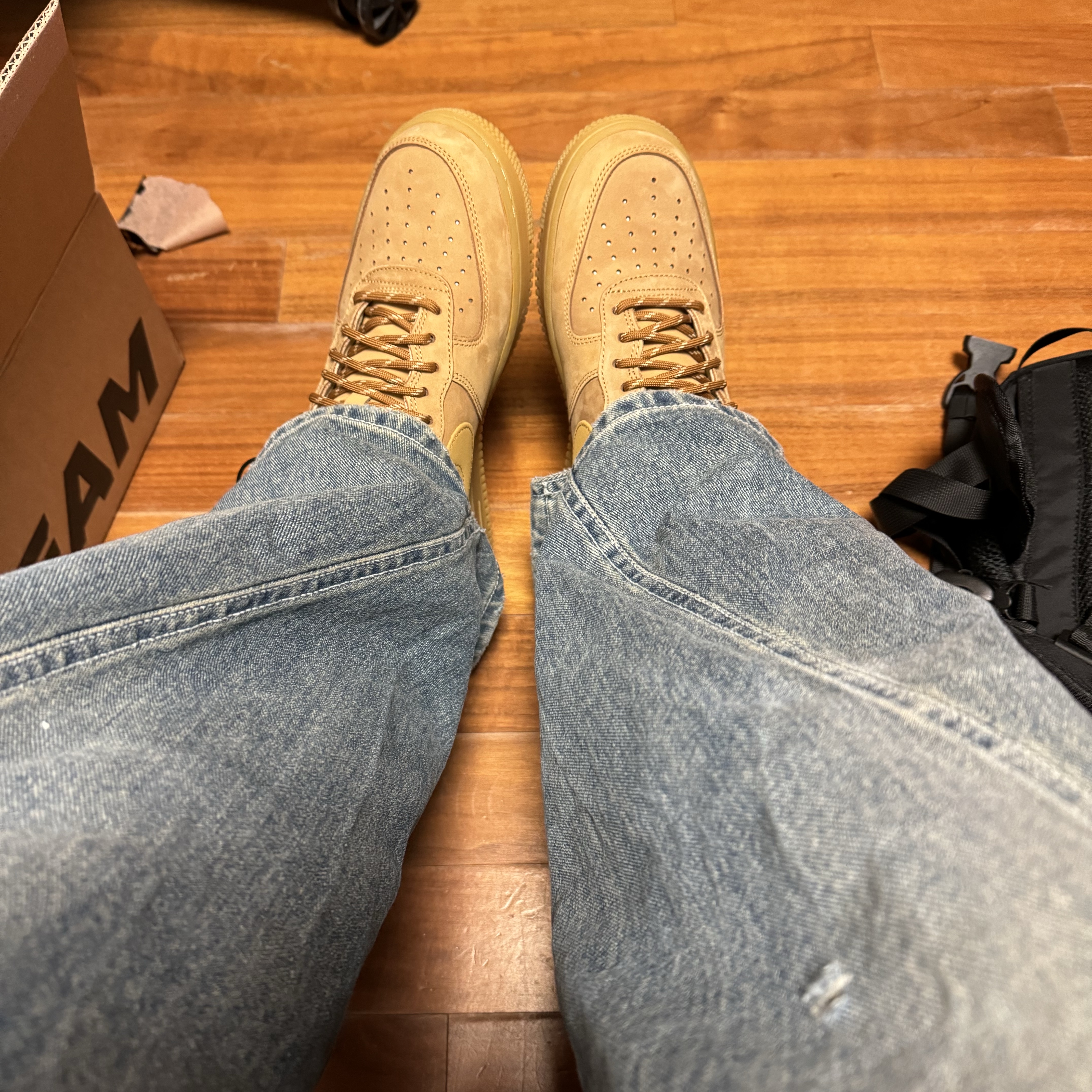 Nike Air Force 1 '07 WB Flax 착용 스타일 - 2