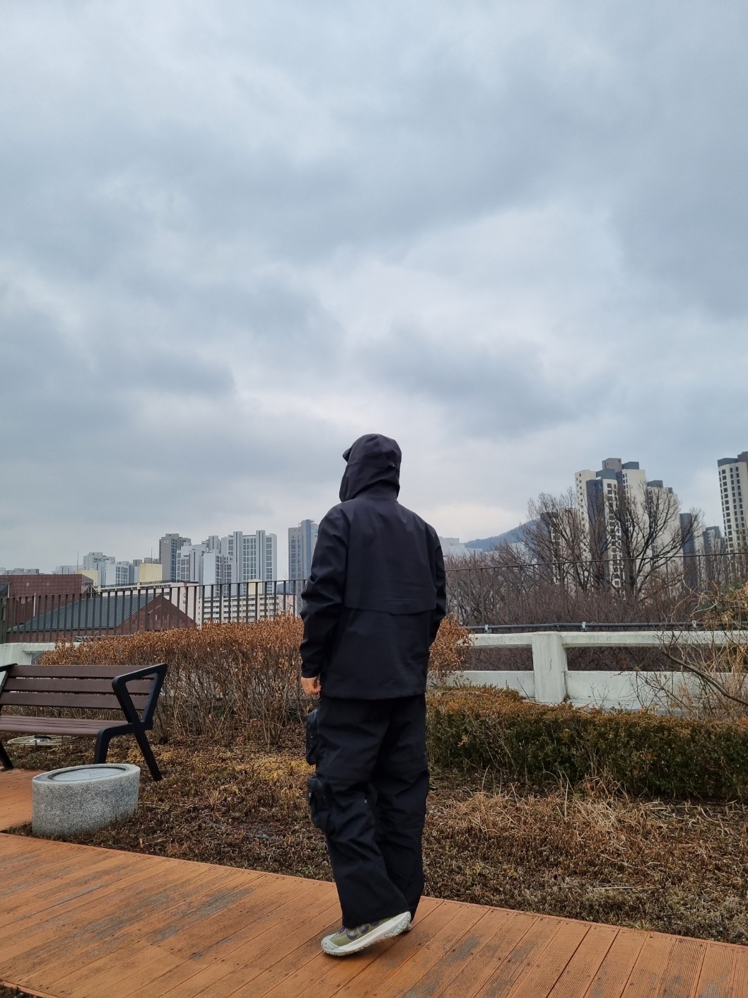 HRTM H114 Hexagon Poket 3L Jacket Black, HRTM M103  Zip-Off 3L Pants Black 착용 스타일 - 5