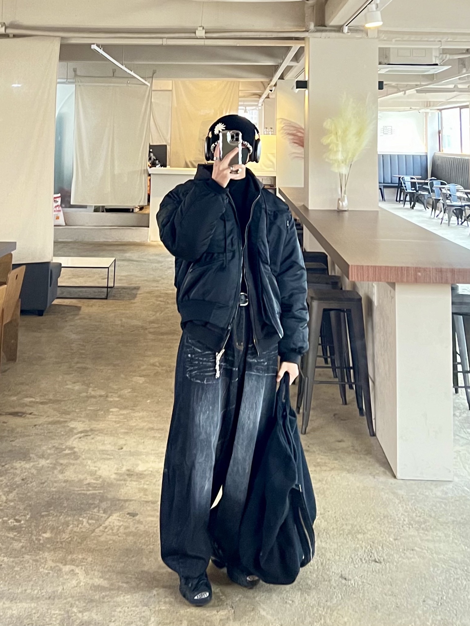 (W) Balenciaga Tyrex Sneakers Black, Balenciaga Tyrex Sneakers Black 착용 스타일