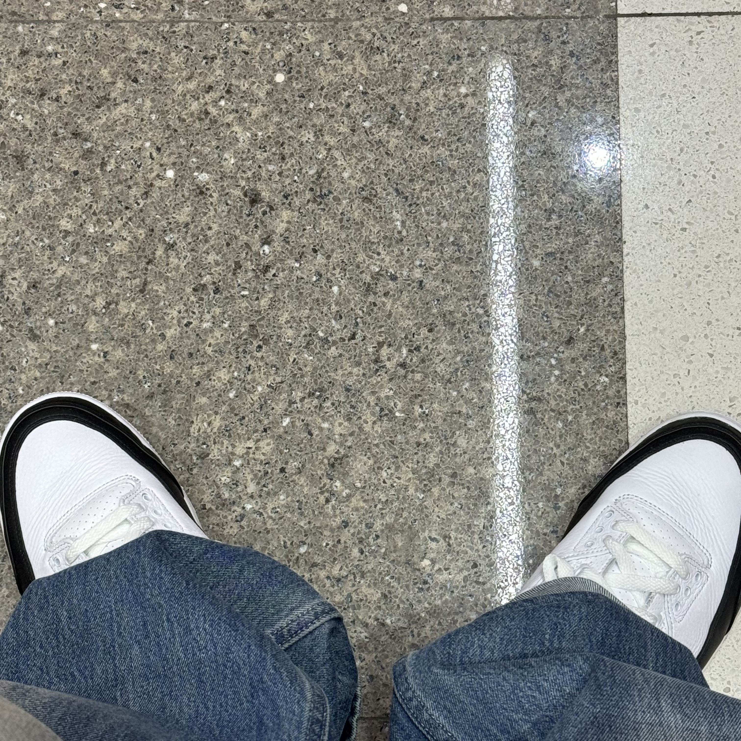 Jordan 3 x Fragment Retro SP White Black 착용 스타일 - 1