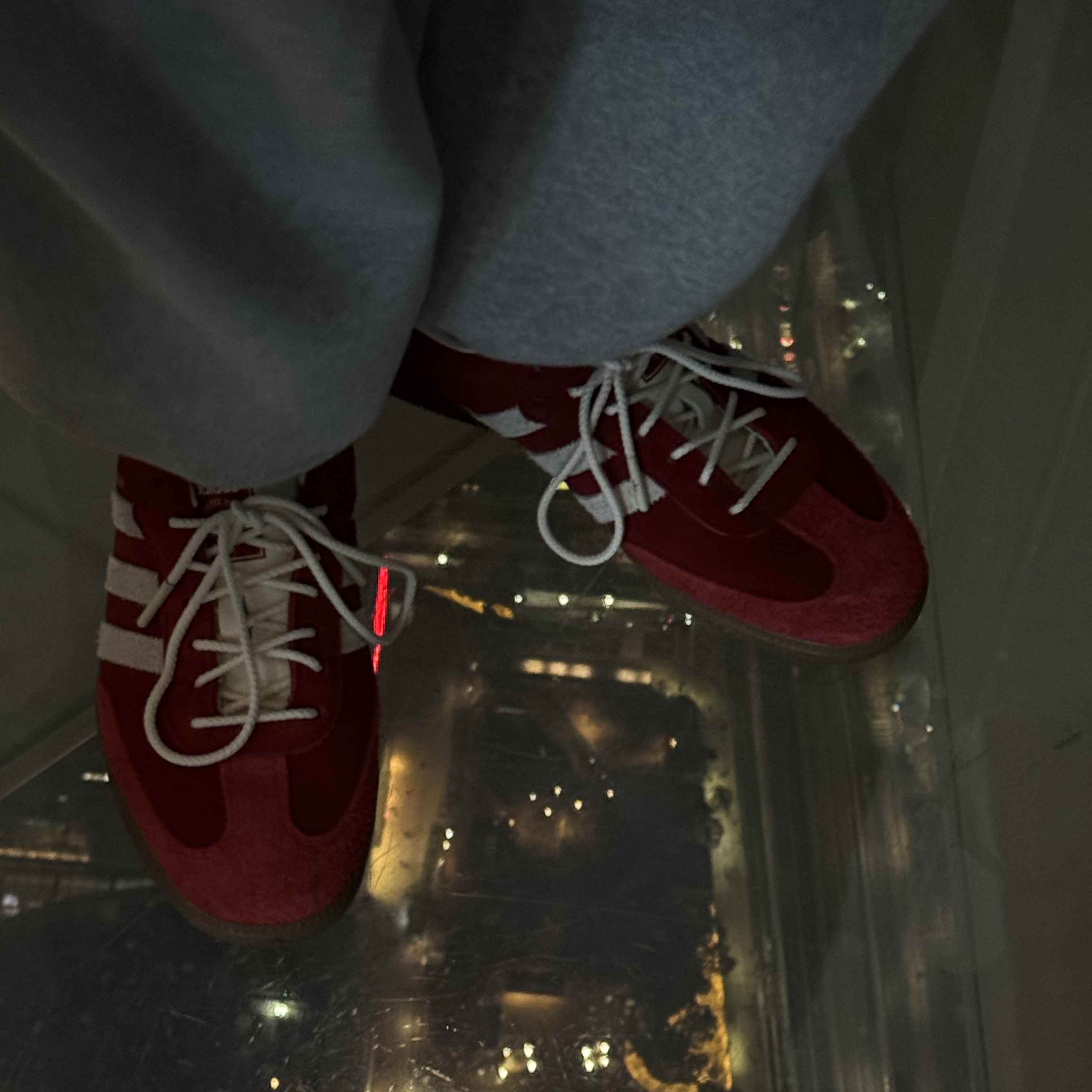 Adidas Samba OG Tal Better Scarlet Off White, Nike x Supreme Air Force 1 Low White 착용 스타일 - 2