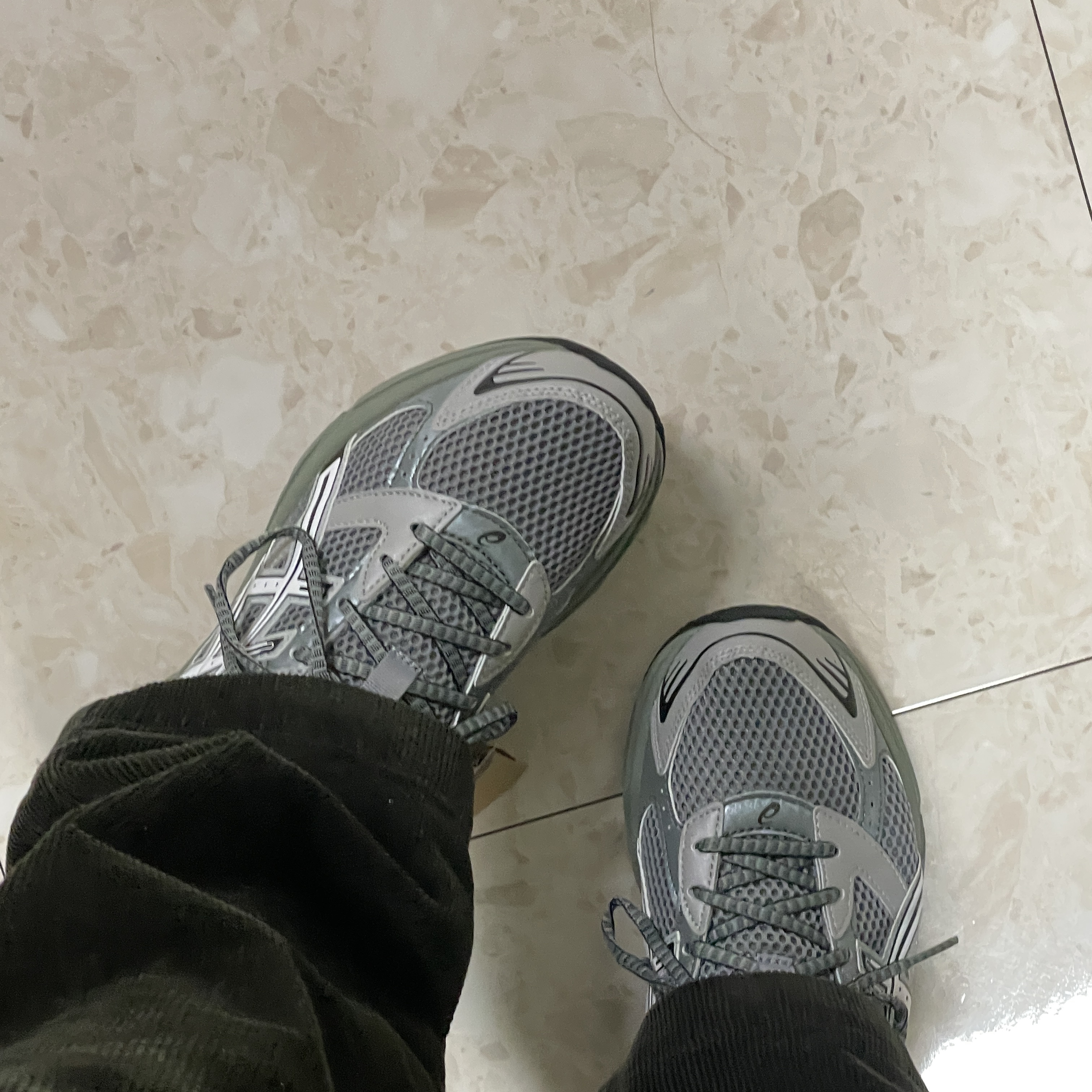 Asics Gel-1130 Wild Dove White - Folder Exclusive 착용 스타일 - 1