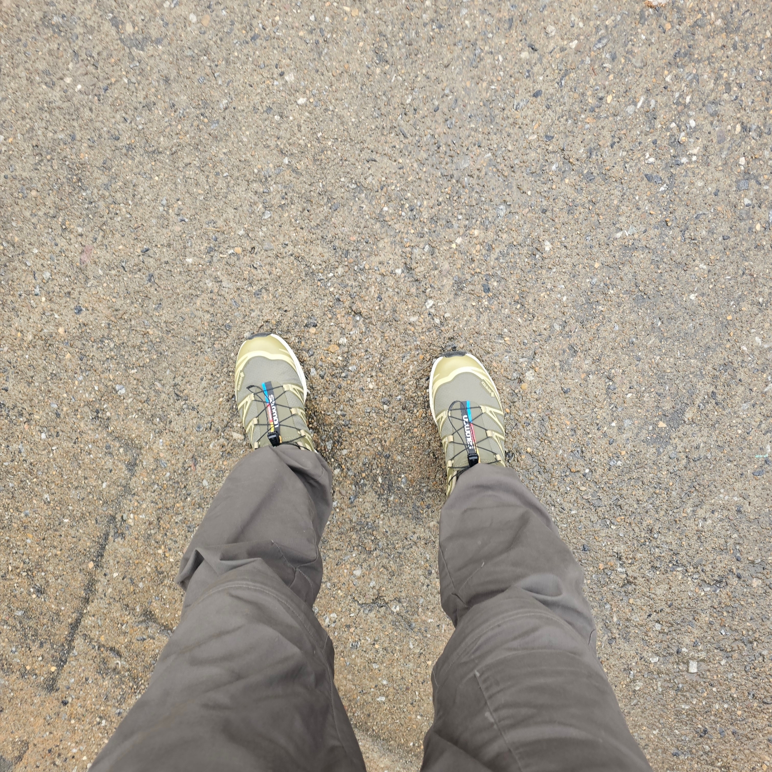 Salomon XT-6 GTX Olive Night 착용 스타일