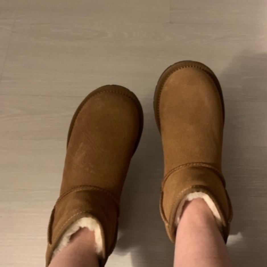 (W) UGG Classic Ultra Mini Boots Chestnut 착용 스타일