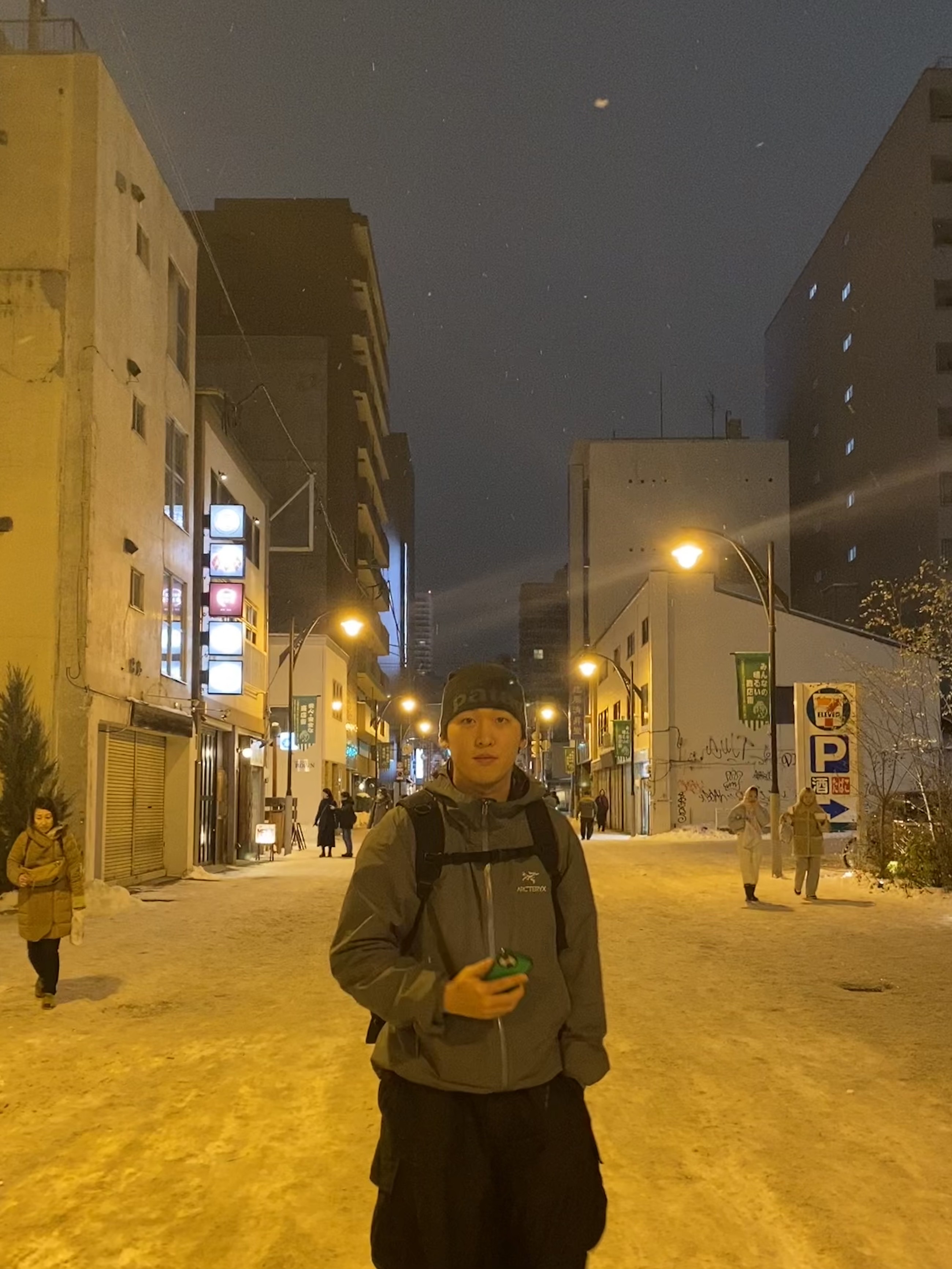 Arc'teryx Zeta SL Jacket Microchip 착용 스타일