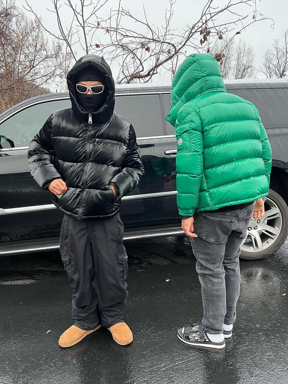 Moncler Ecrins Short Down Jacket Black - 23FW, Moncler Maya Short Down Jacket Black - 23FW 착용 스타일 - 5