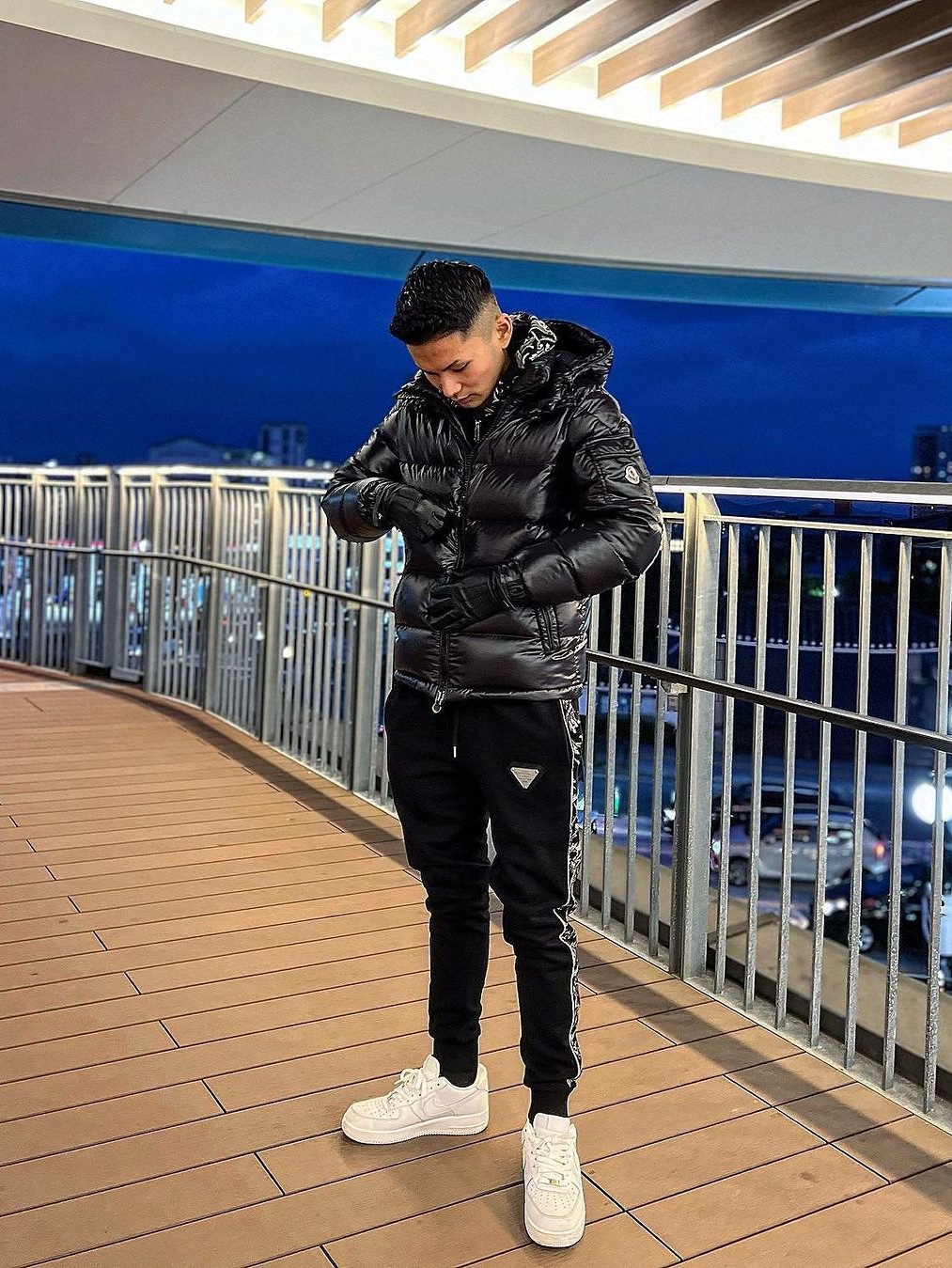 Moncler Ecrins Short Down Jacket Black - 23FW, Moncler Maya Short Down Jacket Black - 23FW 착용 스타일 - 2