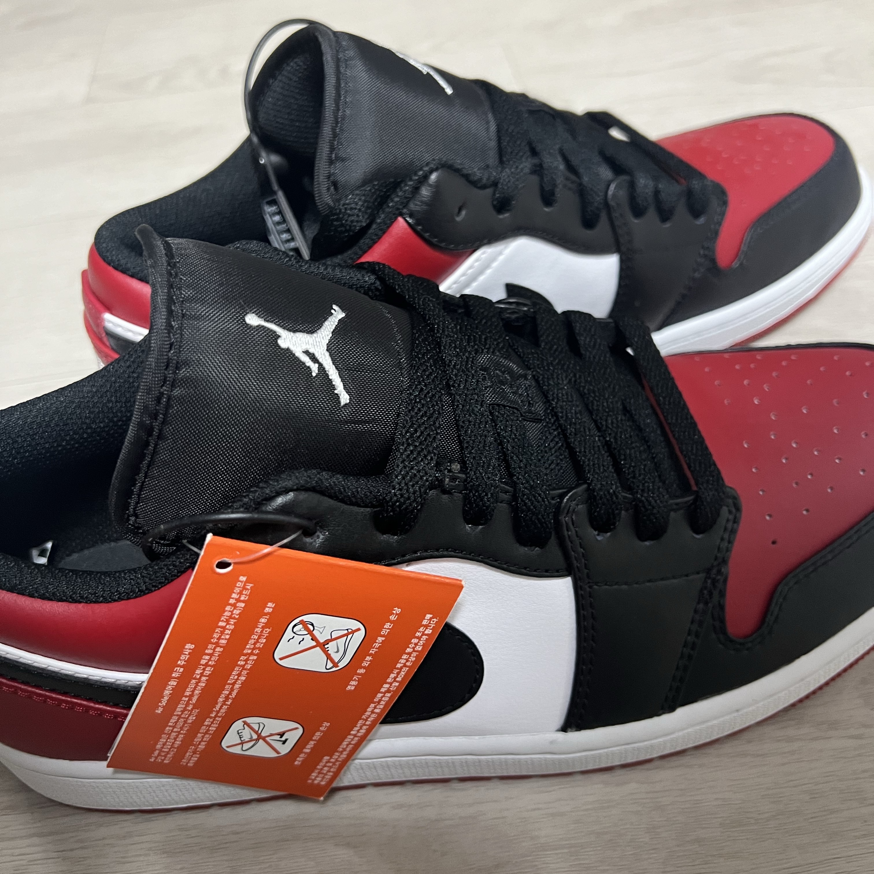 Jordan 1 Low Bred Toe 착용 스타일 - 2