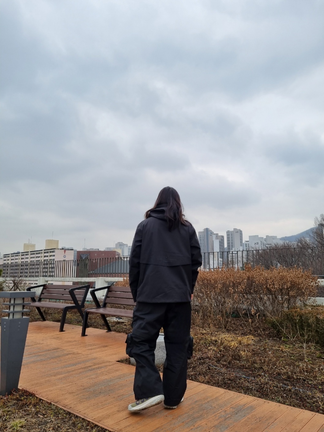 HRTM H114 Hexagon Poket 3L Jacket Black, HRTM M103  Zip-Off 3L Pants Black 착용 스타일 - 6