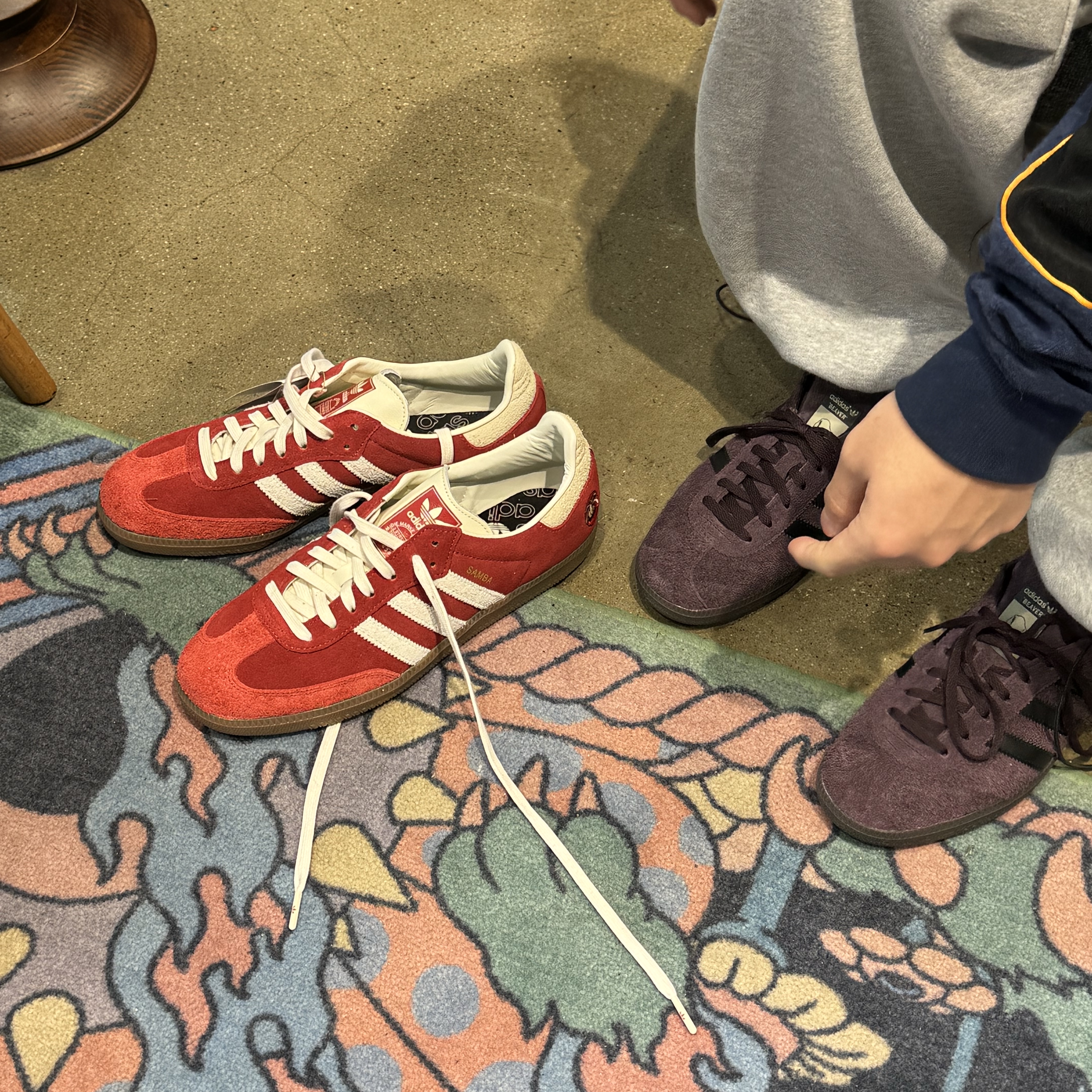 Adidas Samba OG Tal Better Scarlet Off White, Nike x Supreme Air Force 1 Low White 착용 스타일 - 3