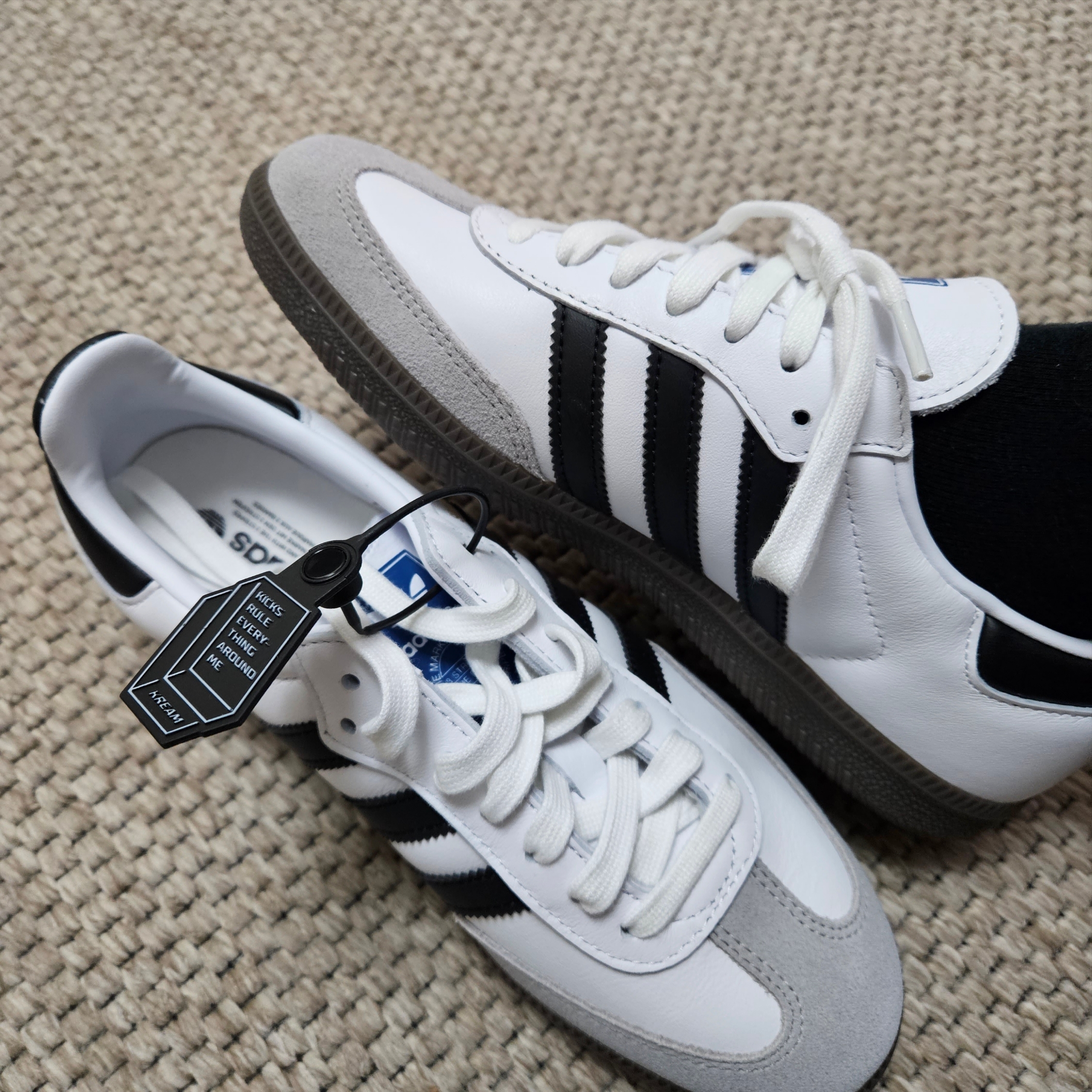 Adidas Samba OG Cloud White 착용 스타일