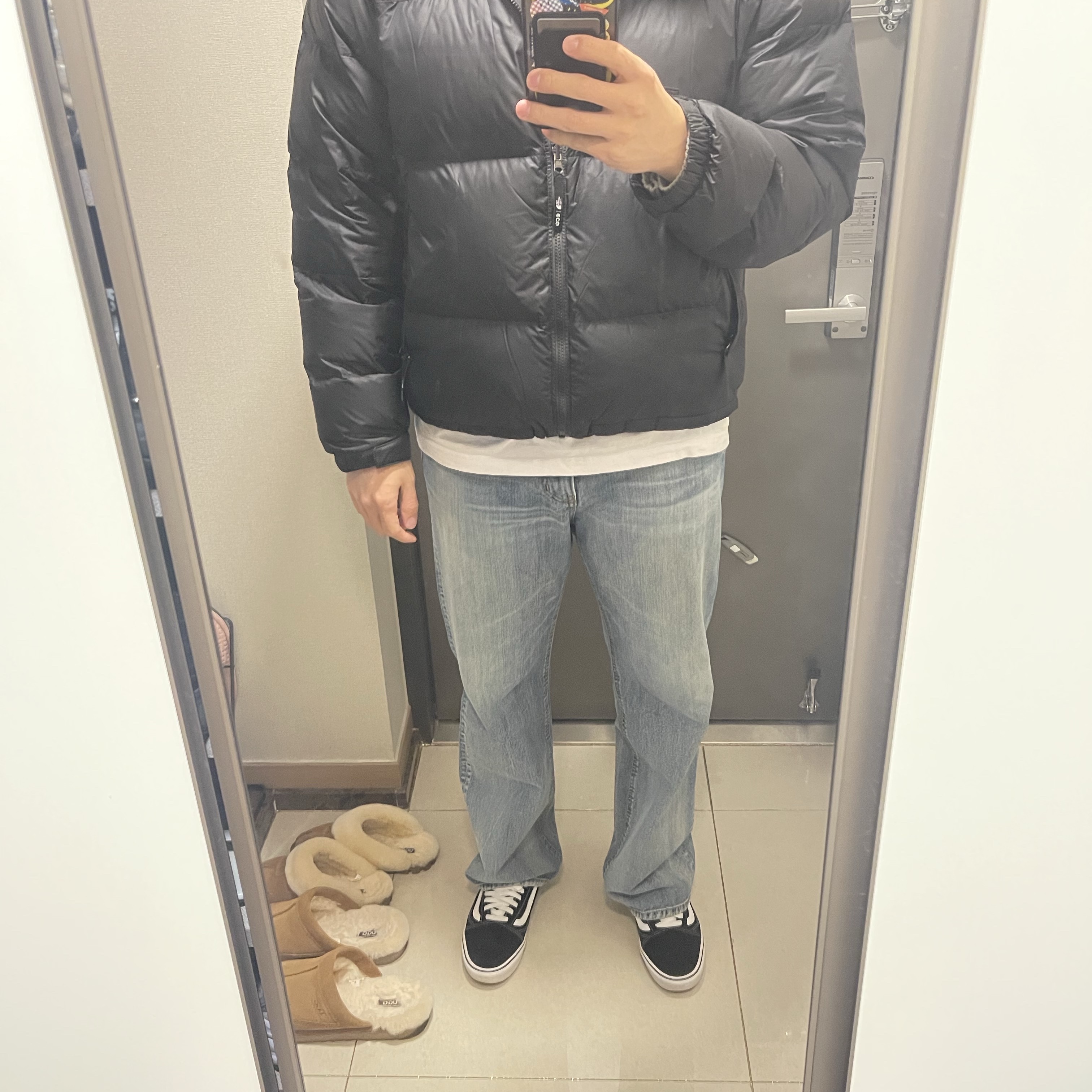 The North Face 1996 Retro Nuptse Jacket Black 착용 스타일 - 1