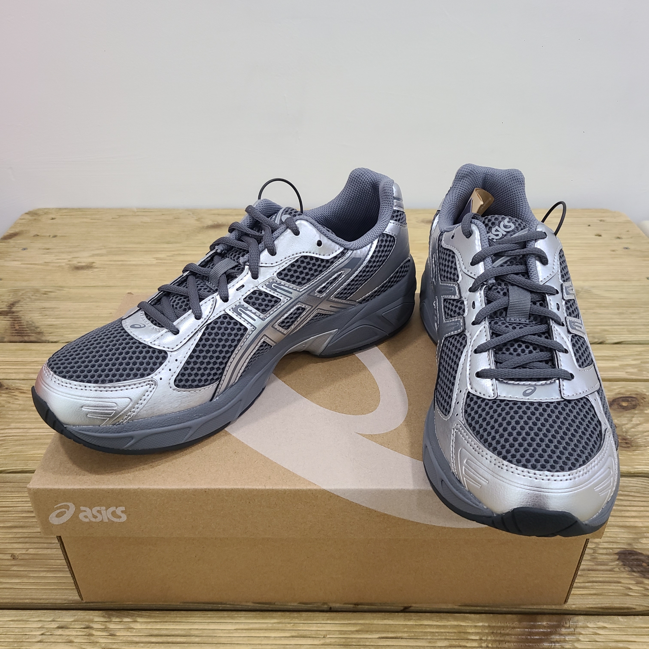 Asics Gel-1130 Steel Grey Pure Silver 착용 스타일 - 3