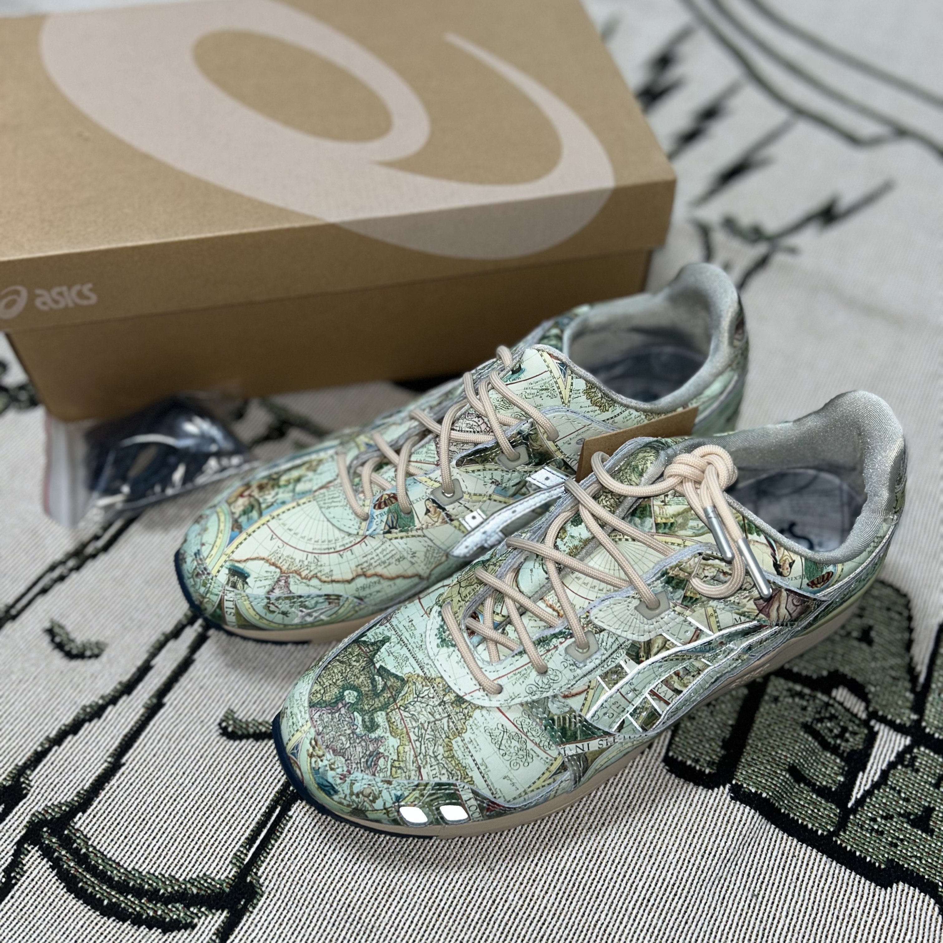 Asics x Atmos Gel-Lyte III Ice Green Midnight Blue 착용 스타일 - 4