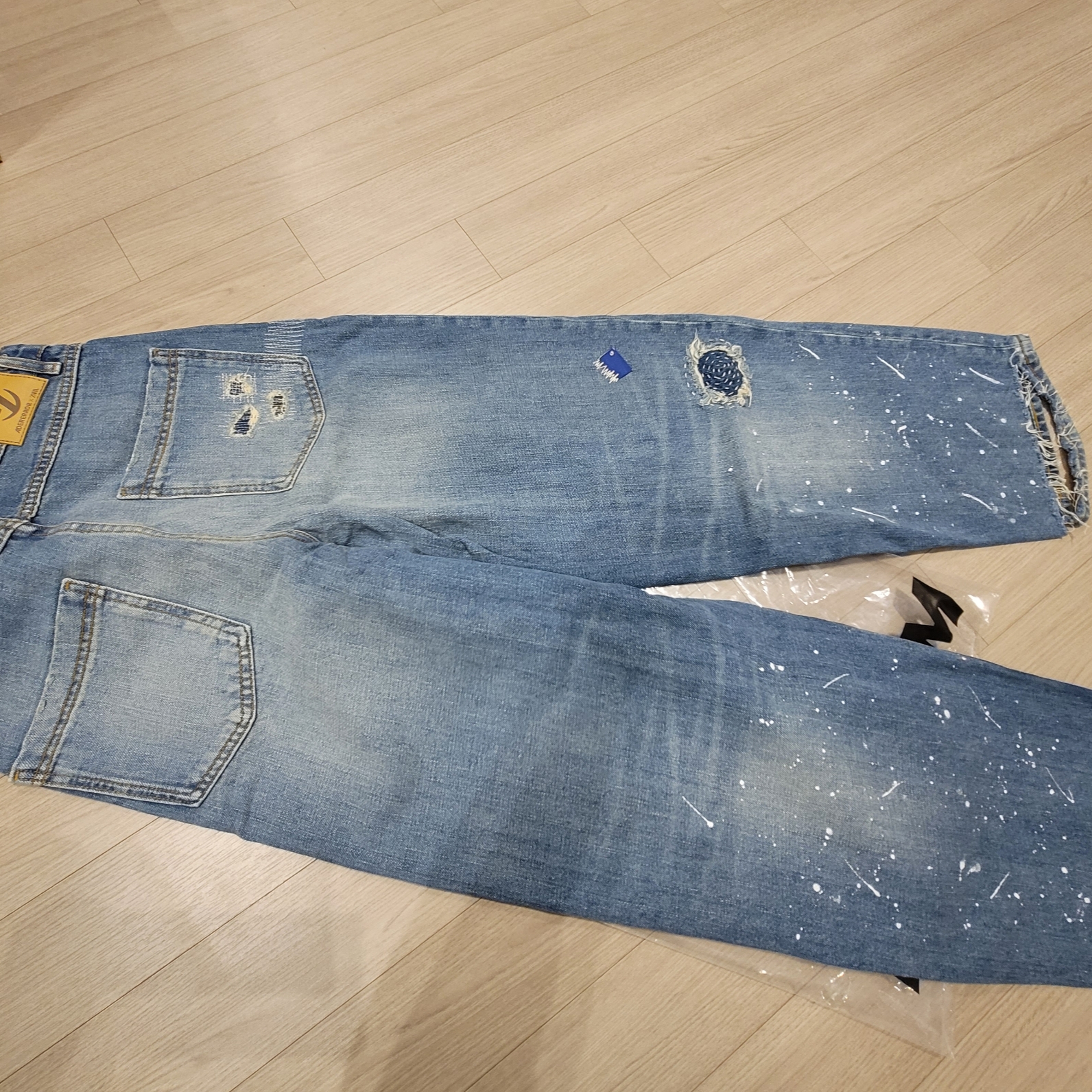 Zara x Ader Error Patchwork Jeans Blue, IAB Studio Hoodie Dual Gray 착용 스타일 - 3