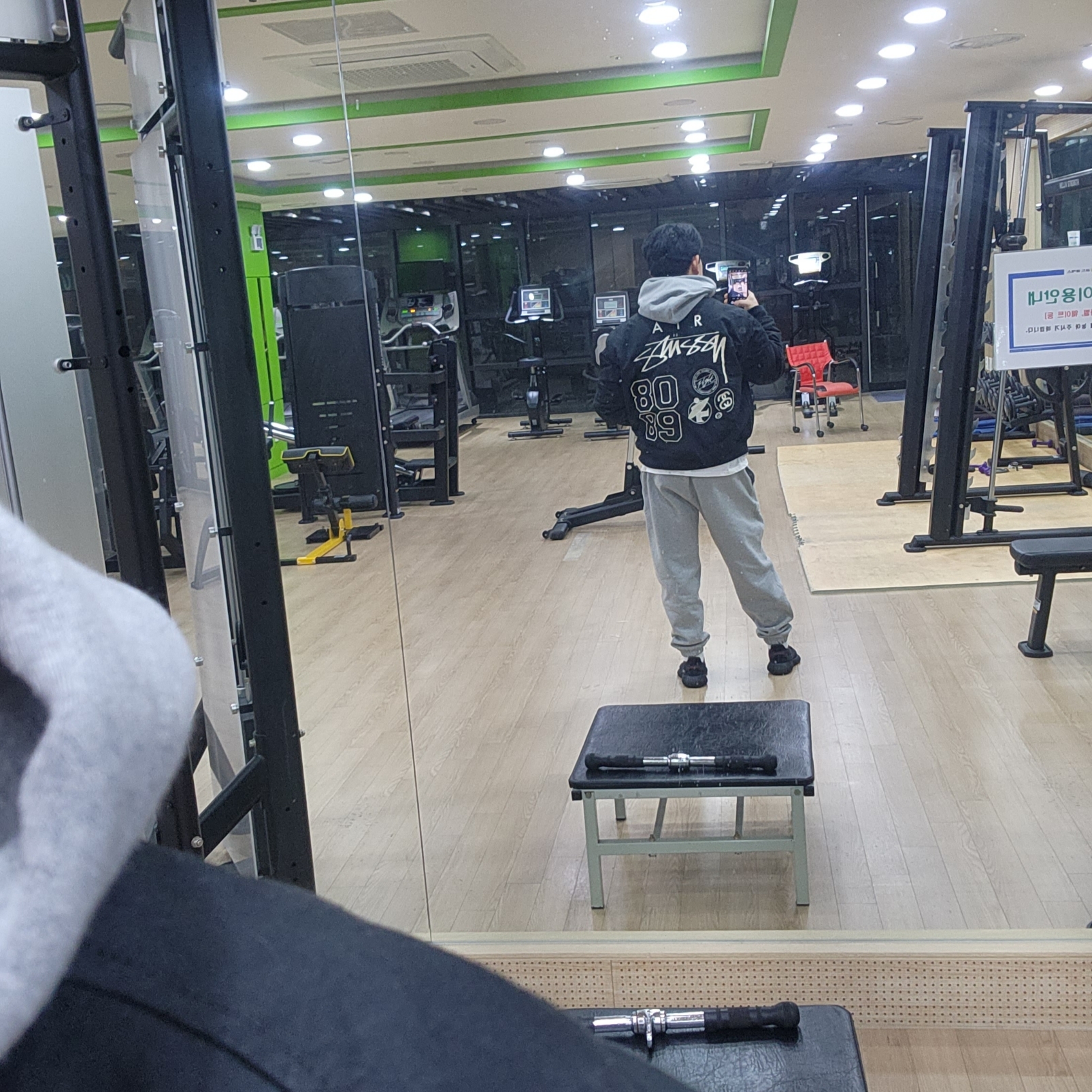Nike x Stussy Reversible Jacket Black (FJ9153-010), Nike NRG Solo Swoosh Fleece Pants Dark Grey Heather - Asia 착용 스타일