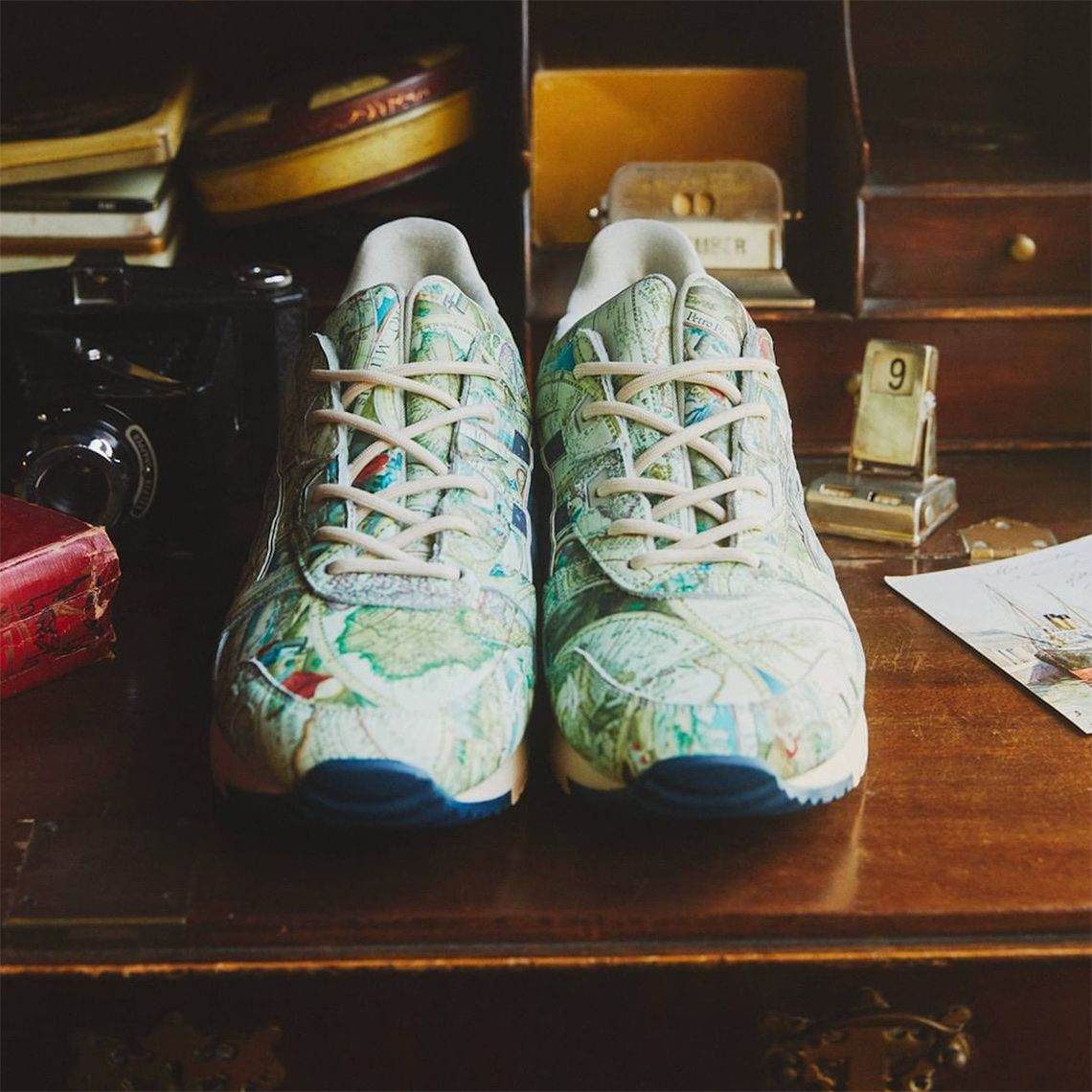 Asics x Atmos Gel-Lyte III Ice Green Midnight Blue 착용 스타일 - 2