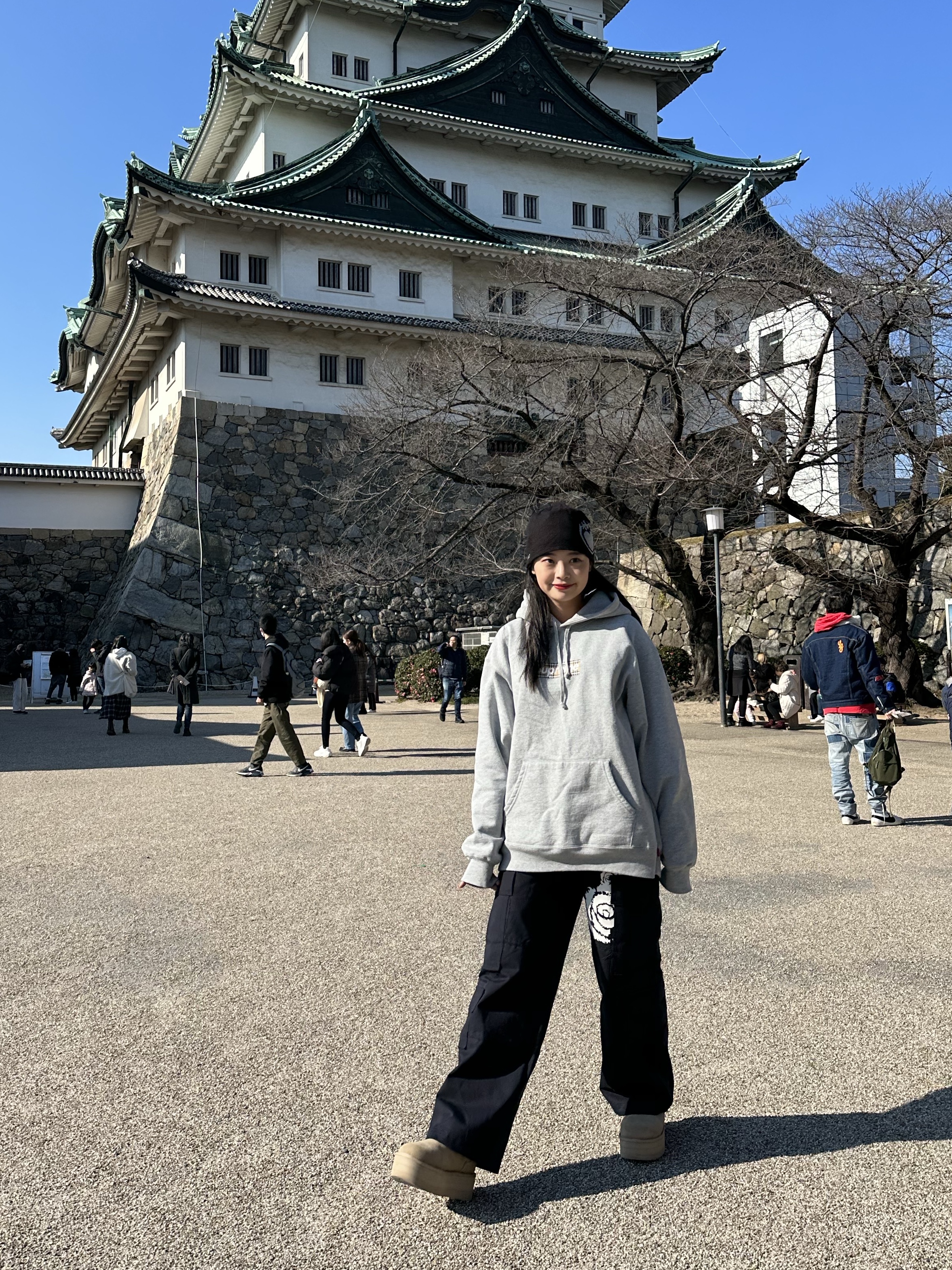 (W) UGG Classic Ultra Mini Platform Mustard Seed, Supreme x Burberry Box Logo Hooded Sweatshirt Heather Grey - 22SS 착용 스타일 - 8