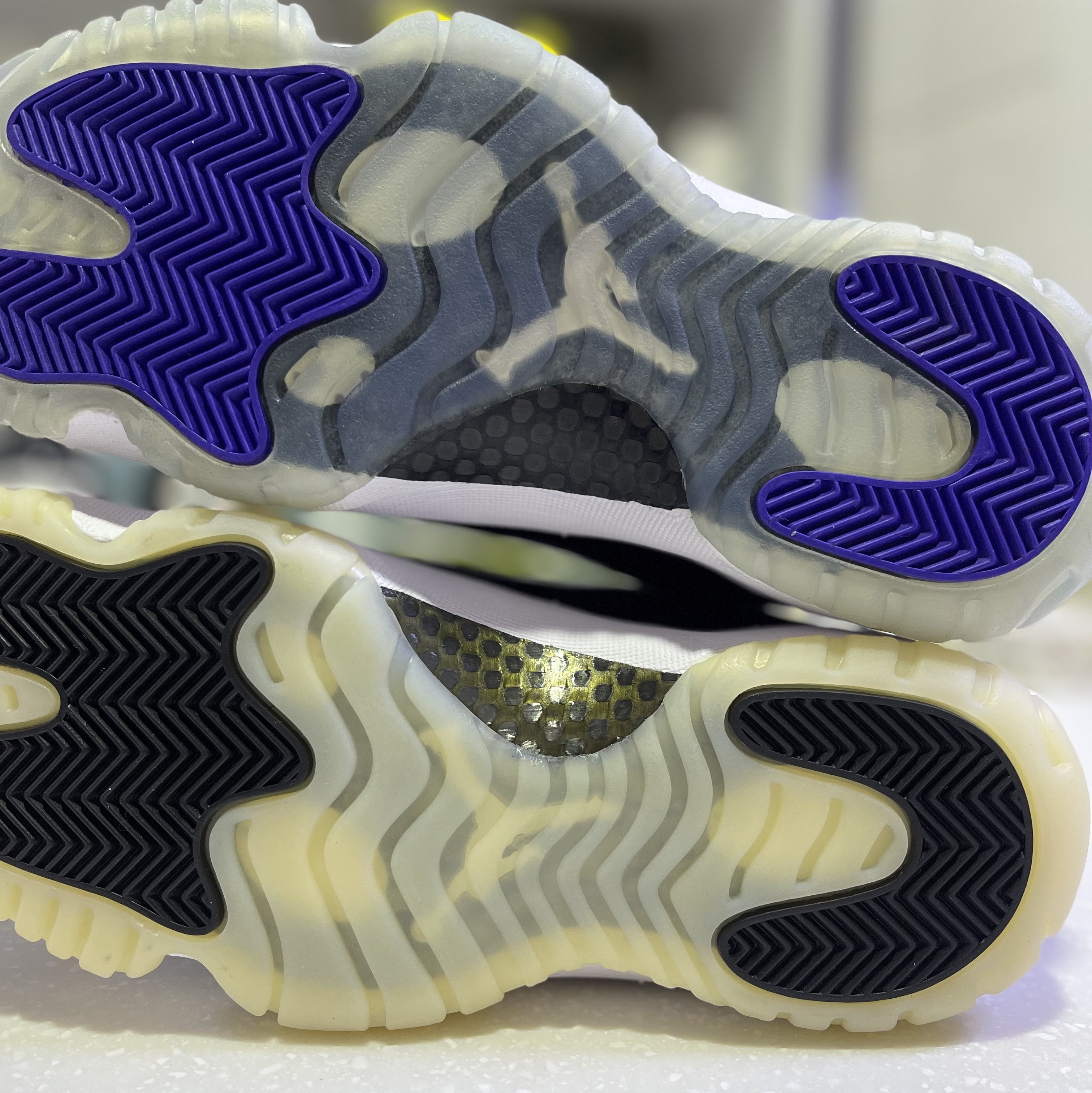 Jordan 11 Retro Gratitude, Jordan 11 Retro Concord 2018 착용 스타일 - 3