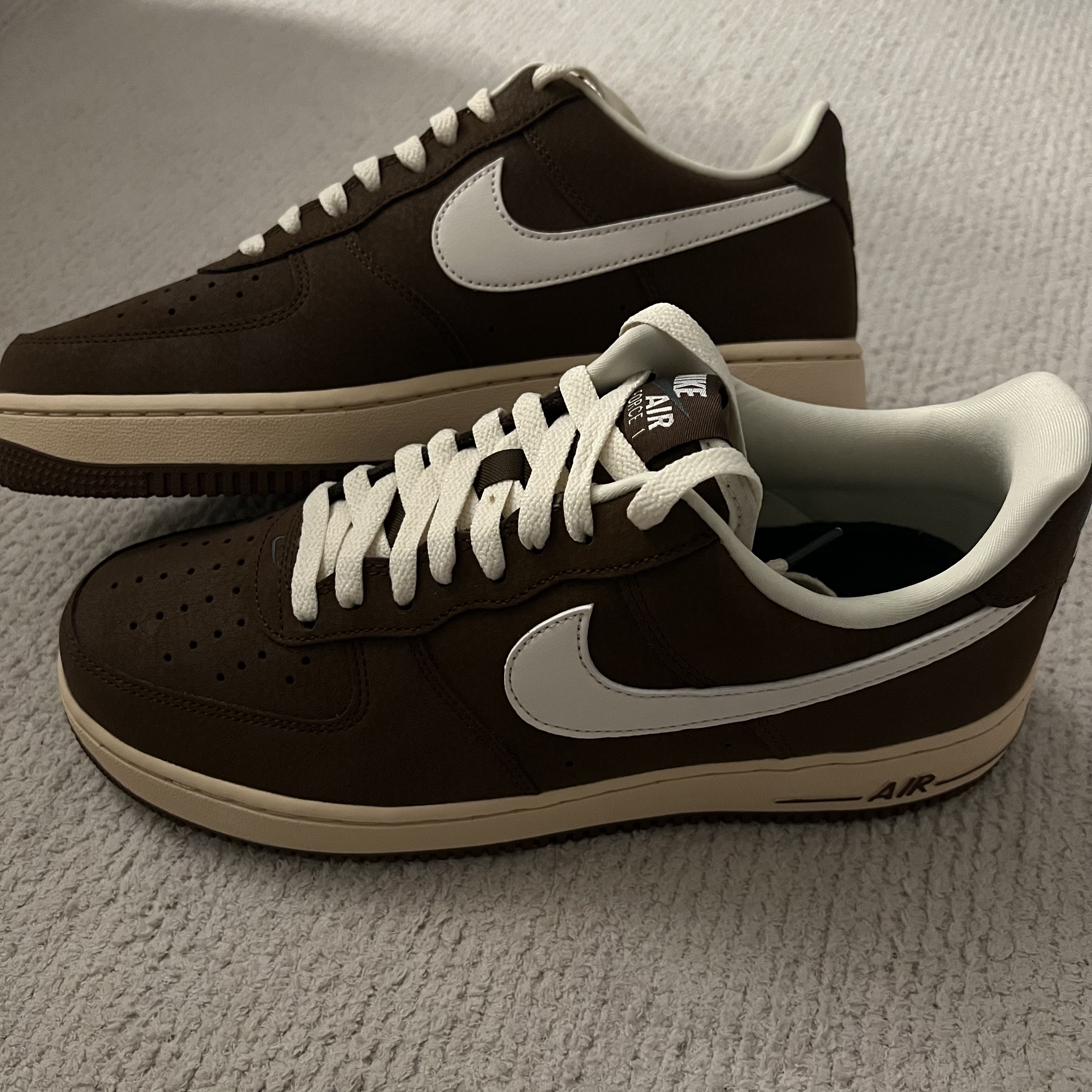 Nike Air Force 1 '07 Cacao Wow Coconut Milk 착용 스타일 - 2