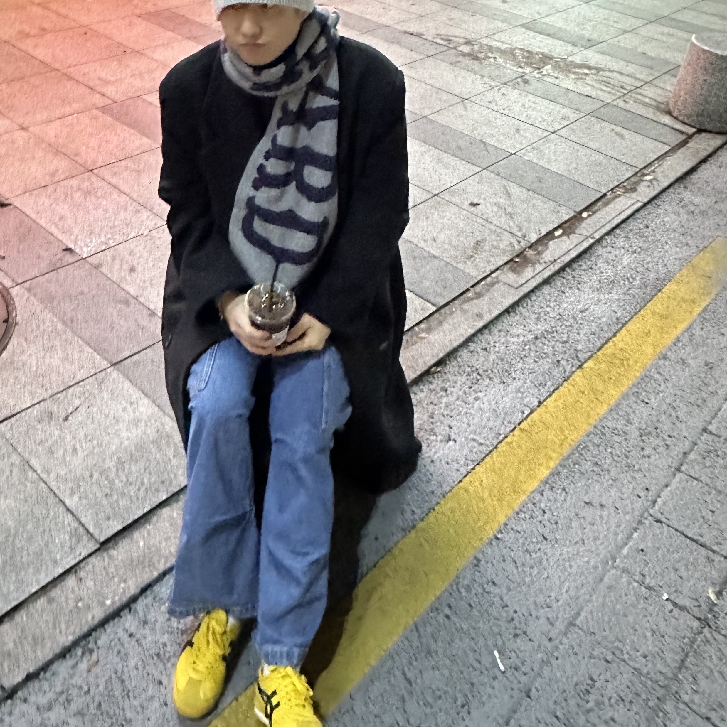 Onitsuka Tiger Mexico 66 Yellow Black 착용 스타일 - 1