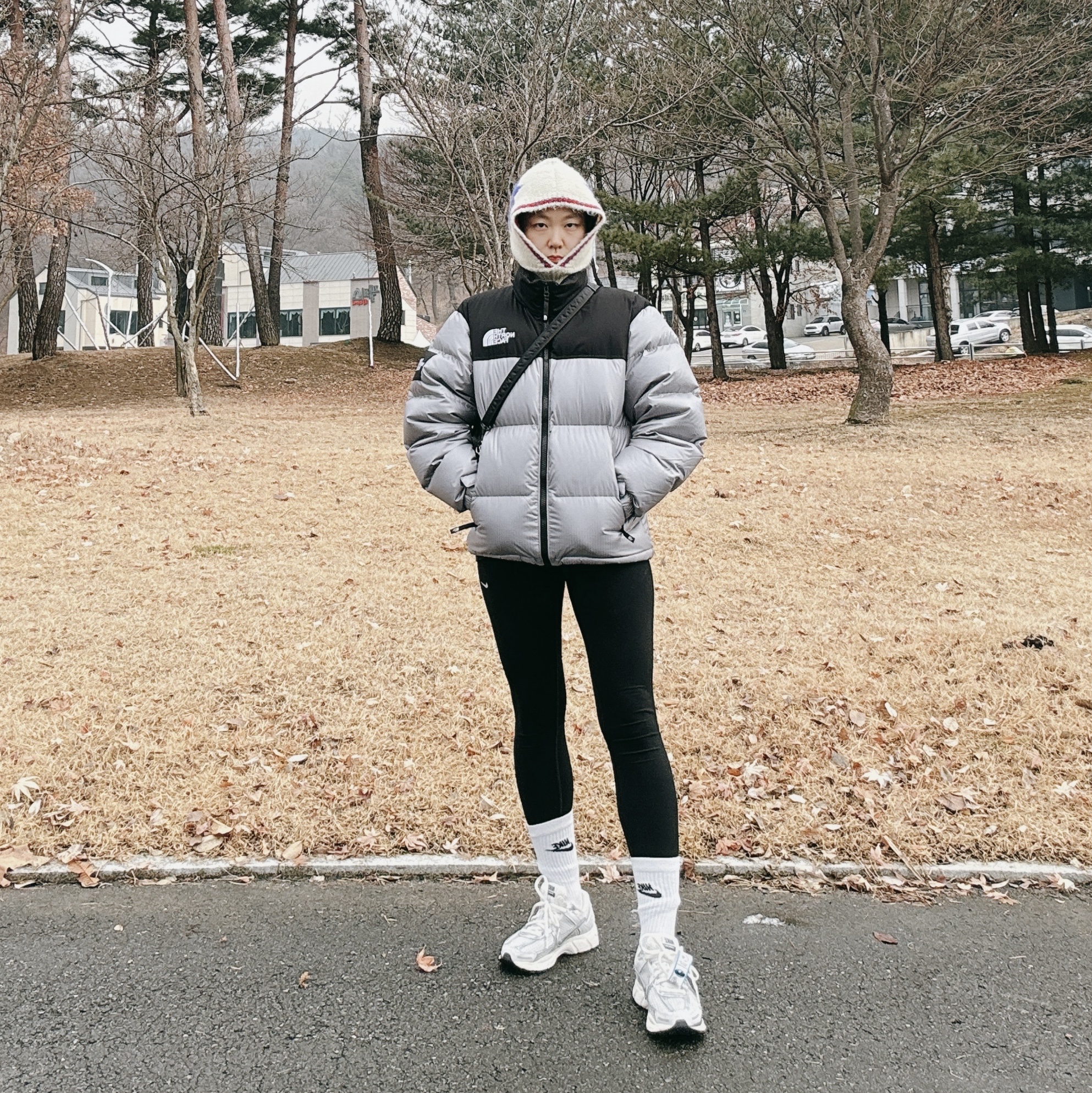 The North Face White Label Novelty Nuptse Down Jacket Heather Gray, Porter Tanker Shoulder Bag Black 착용 스타일