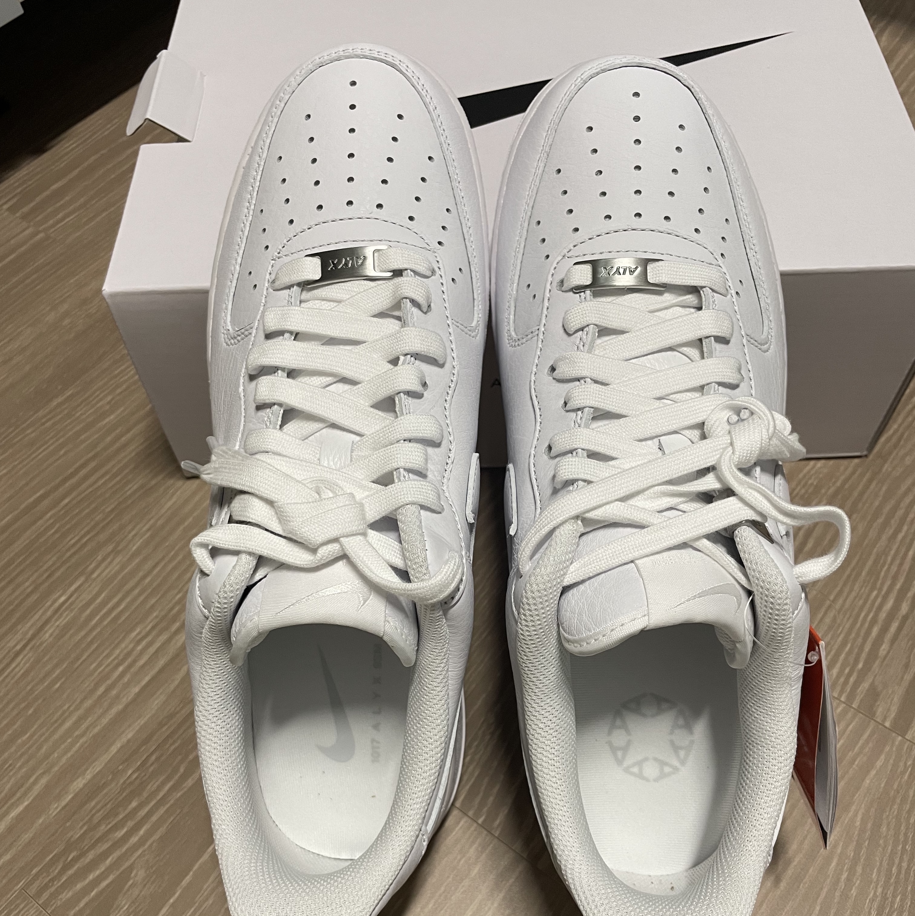 Nike x 1017 Alyx 9SM Air Force 1 Low SP White 착용 스타일 - 1