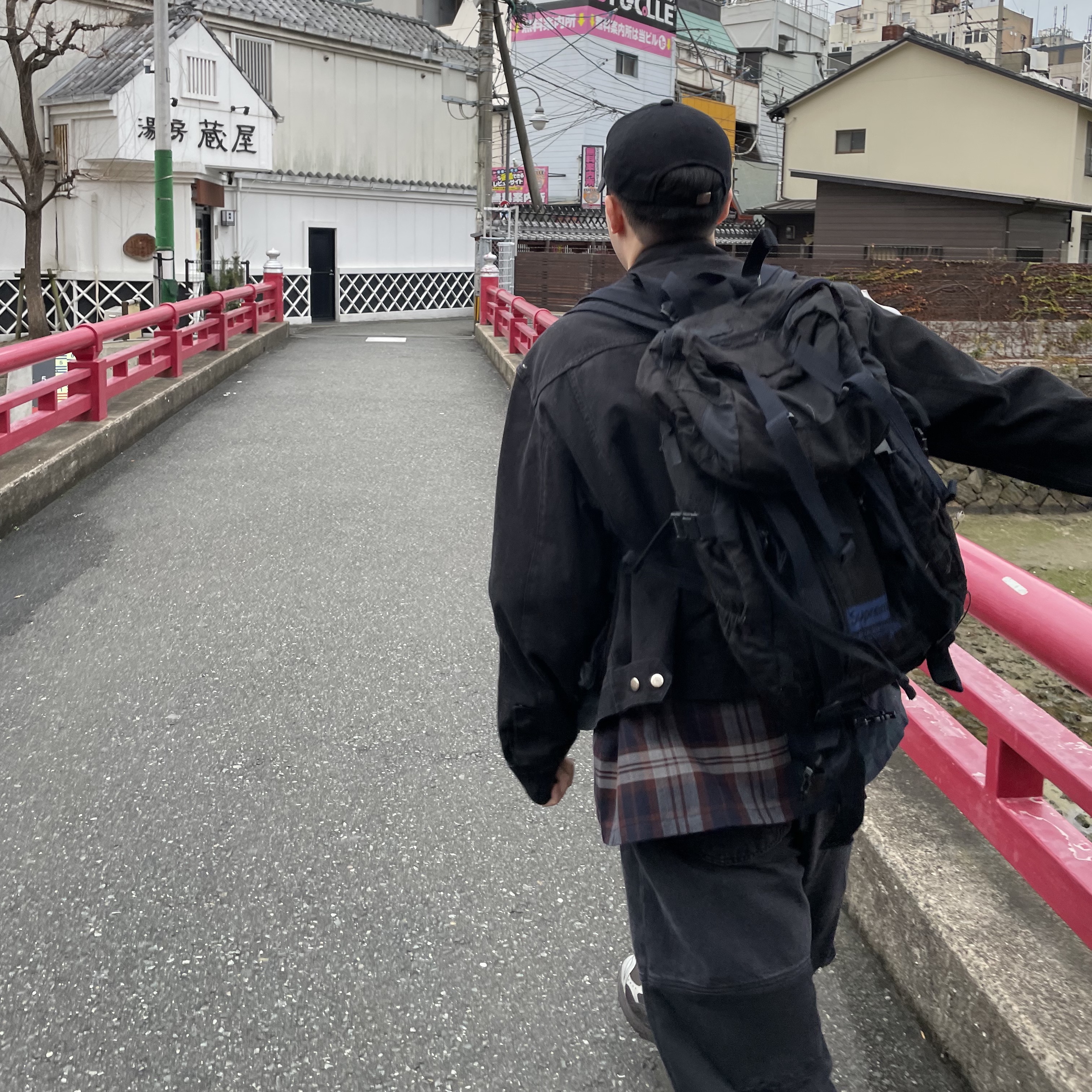 Asics x Atmos x Undermycar Gel-Kayano 14 Pepper Black, Supreme x Comme des Garcons Junya Watanabe Man Patchwork Backpack Black - 21FW 착용 스타일 - 3