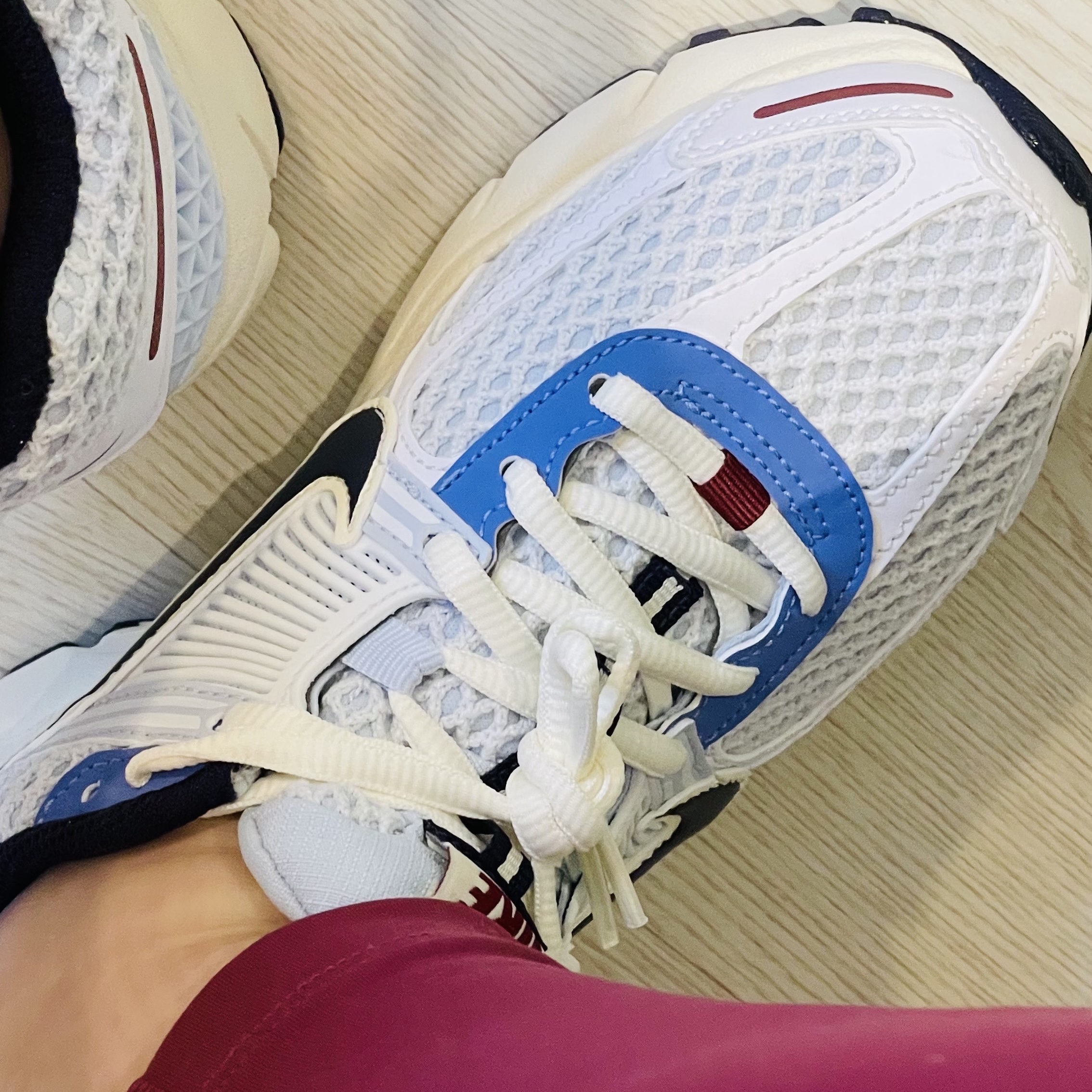 (W) Nike Zoom Vomero 5 Blue Tint Purple Ink 착용 스타일 - 1