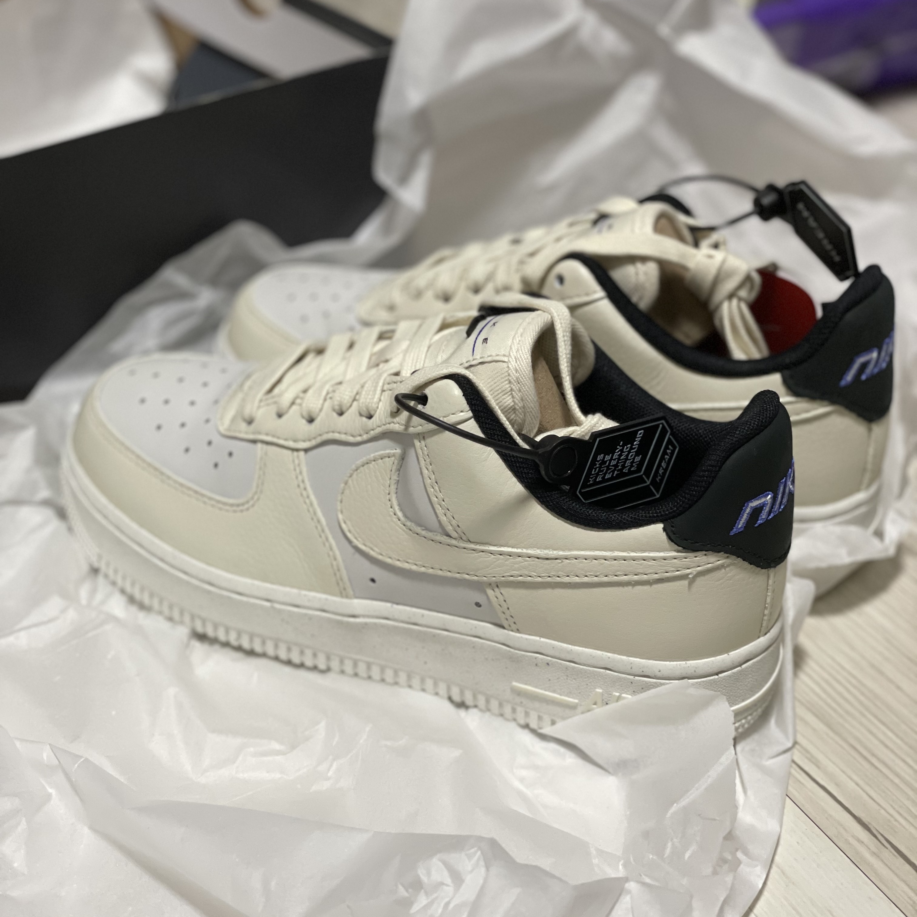 (W) Nike Air Force 1 '07 Coconut Milk 착용 스타일