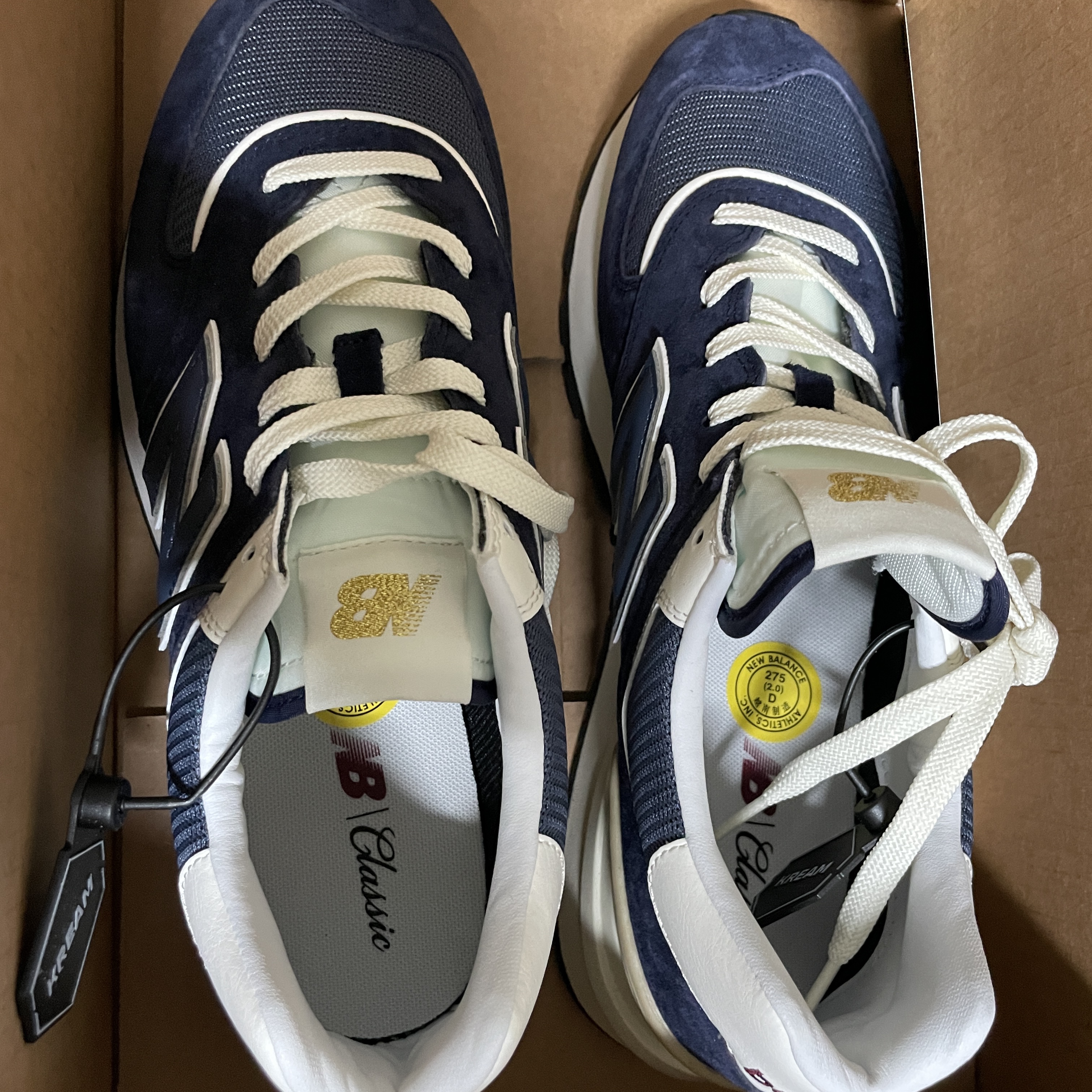 New Balance 574 Legacy Navy 착용 스타일