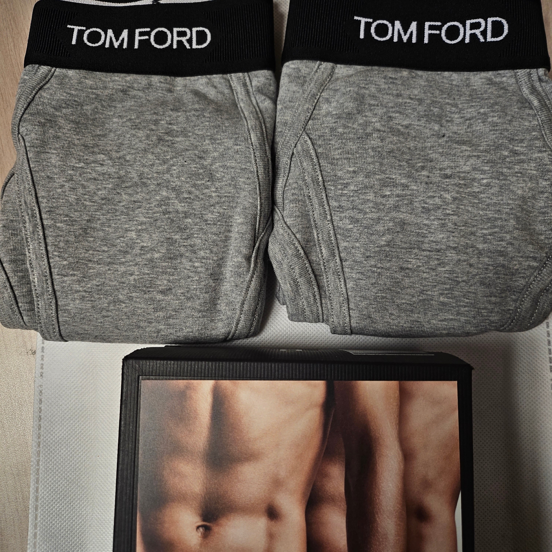 Tom Ford Cotton Briefs Grey (2 Pack) 착용 스타일 - 1