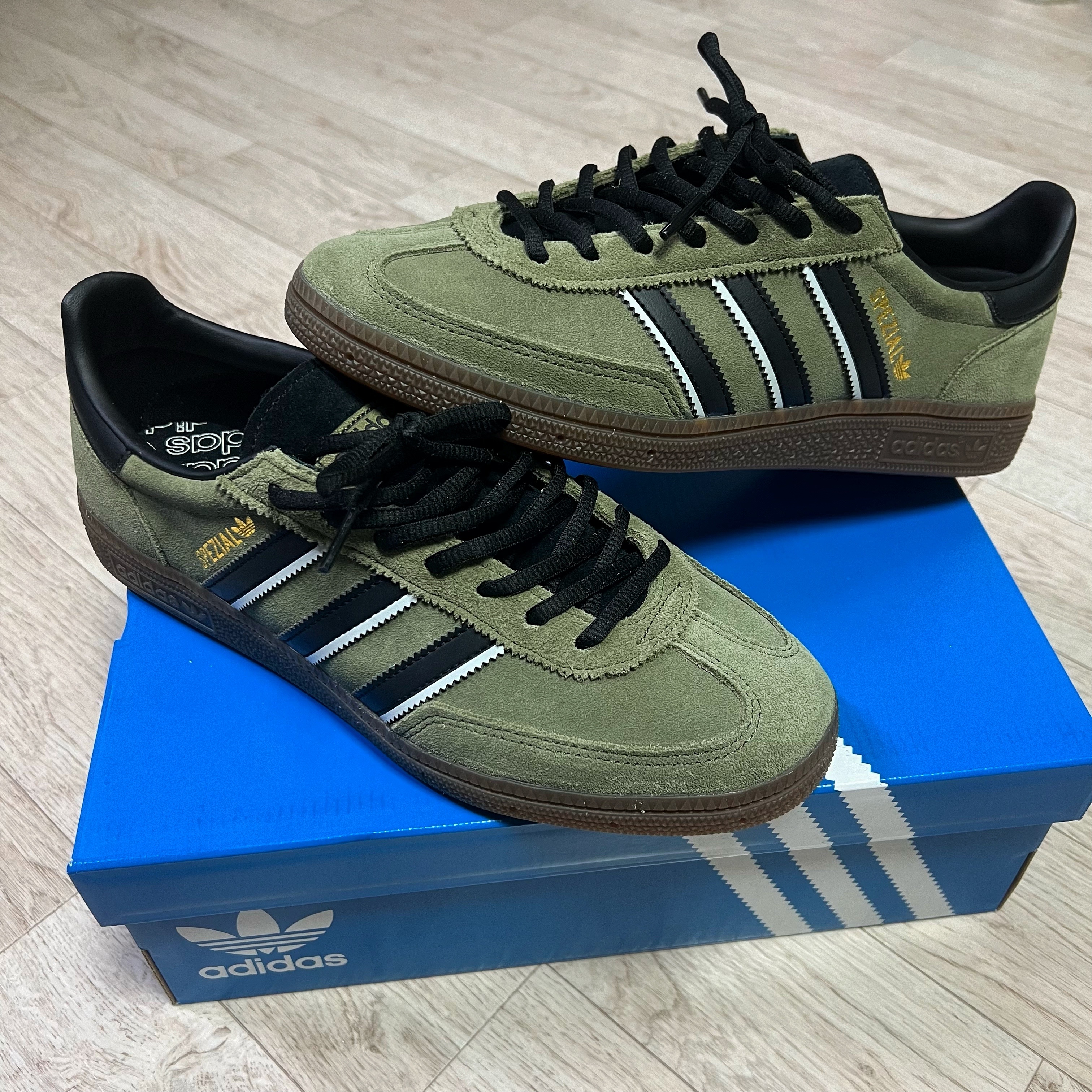 Adidas Spezial Handball Focus Olive Core Black 착용 스타일