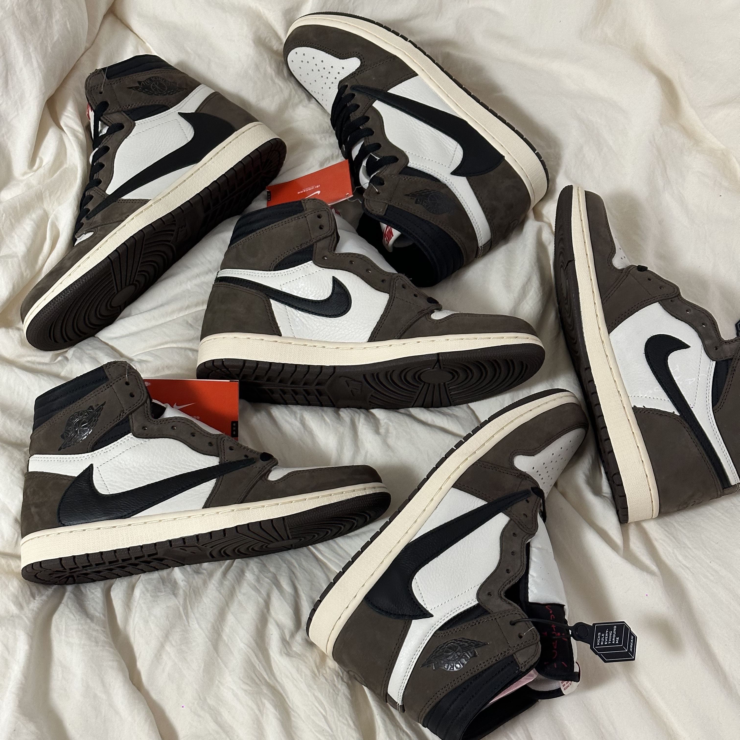 Jordan 1 x Travis Scott Retro High OG SP Mocha 착용 스타일