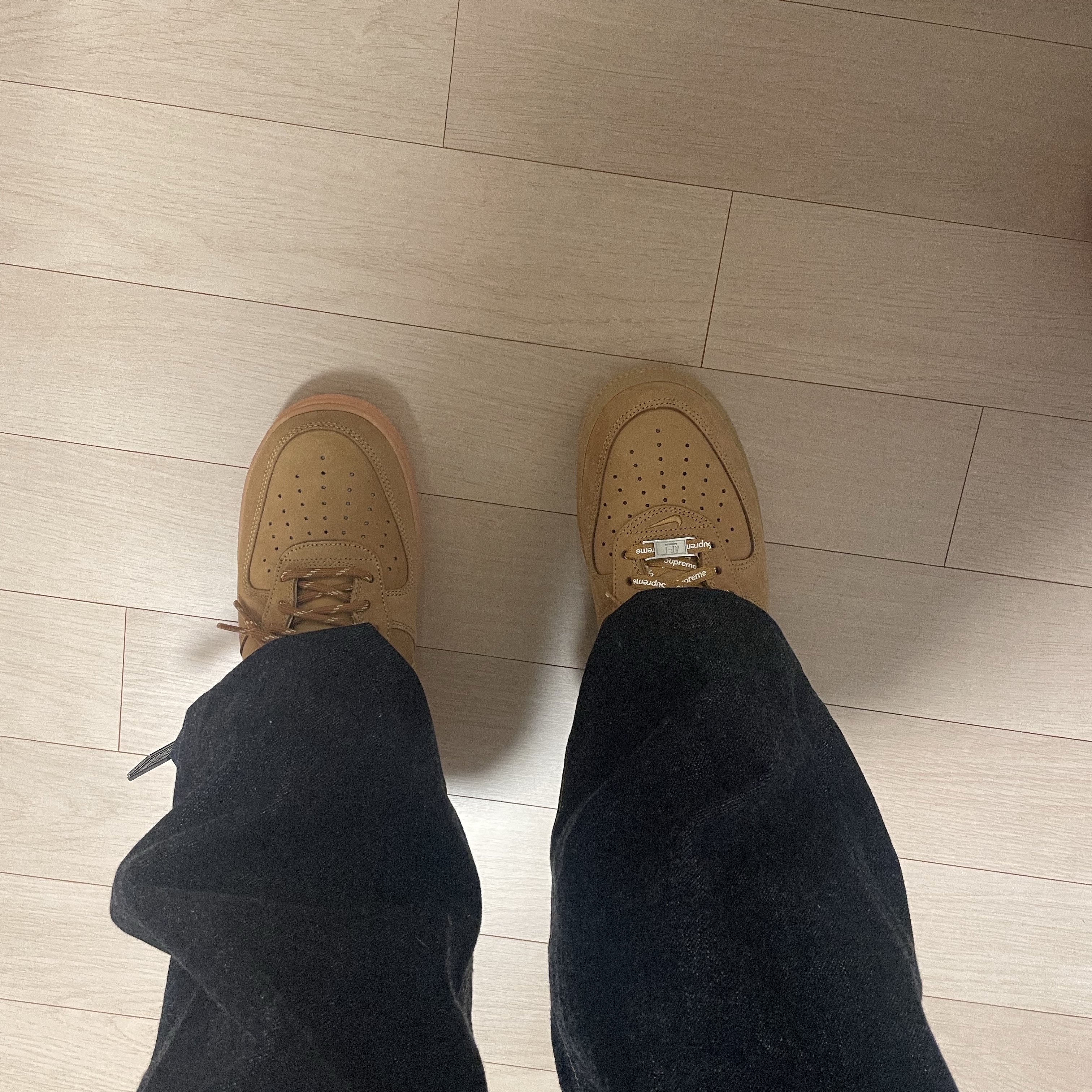 Nike Air Force 1 '07 WB Flax 착용 스타일 - 3
