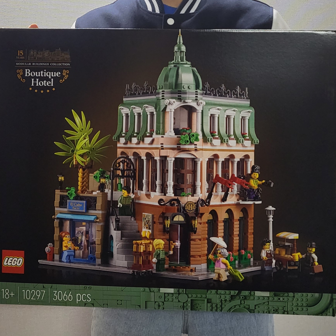 Lego Boutique Hotel 착용 스타일