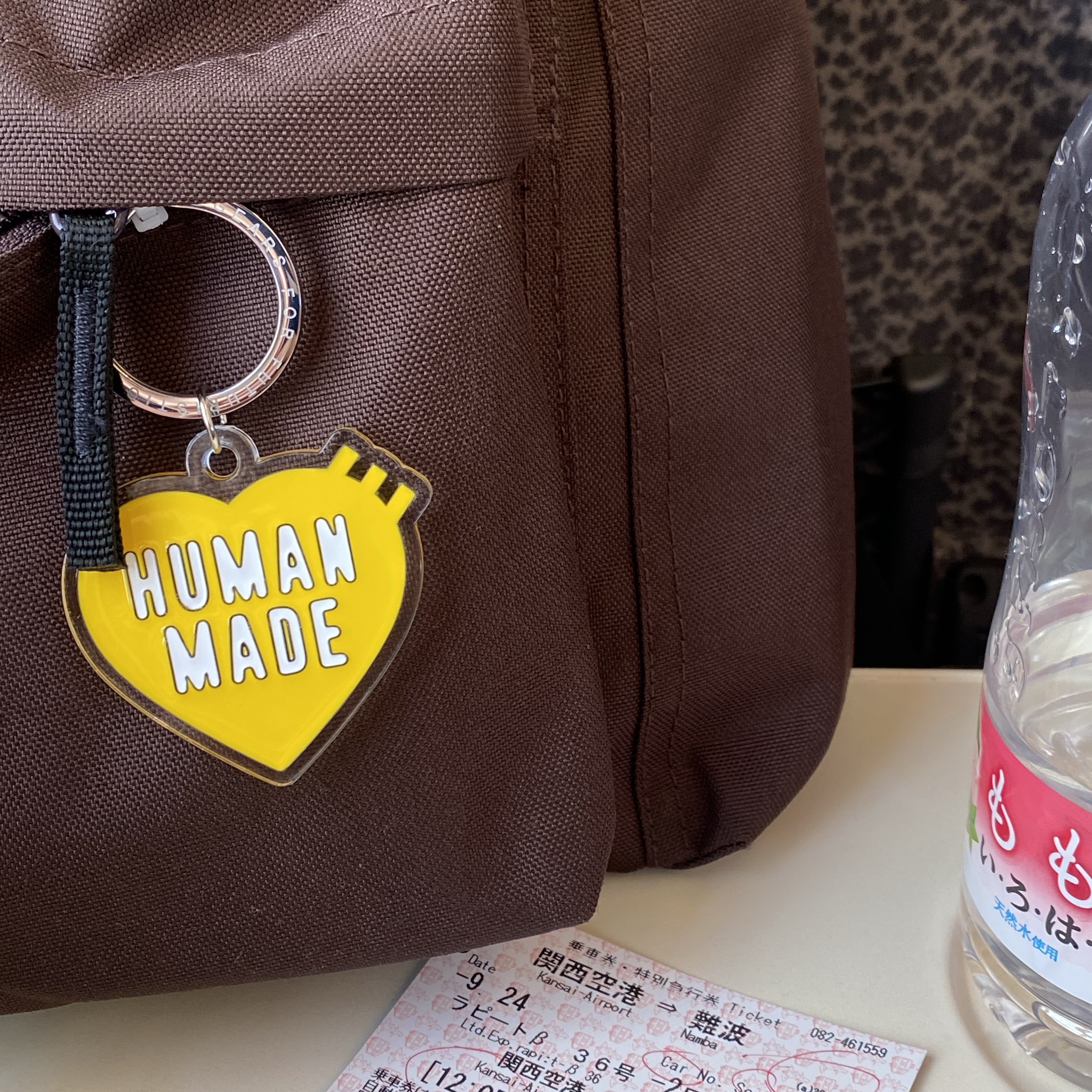Human Made Acrylic Heart Keyring Yellow 착용 스타일