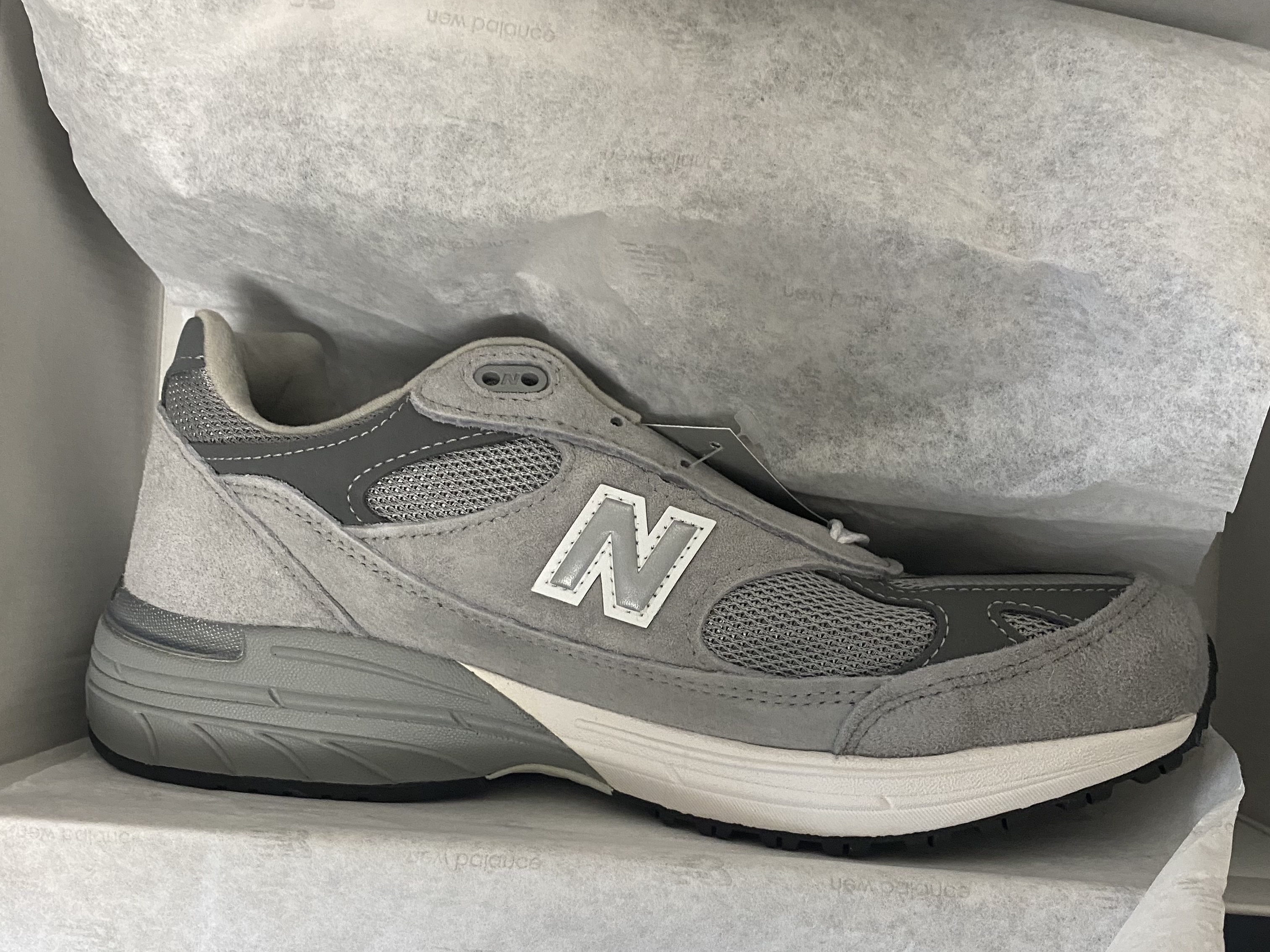(W) New Balance 993 Made in USA Grey - D Wide 착용 스타일 - 1