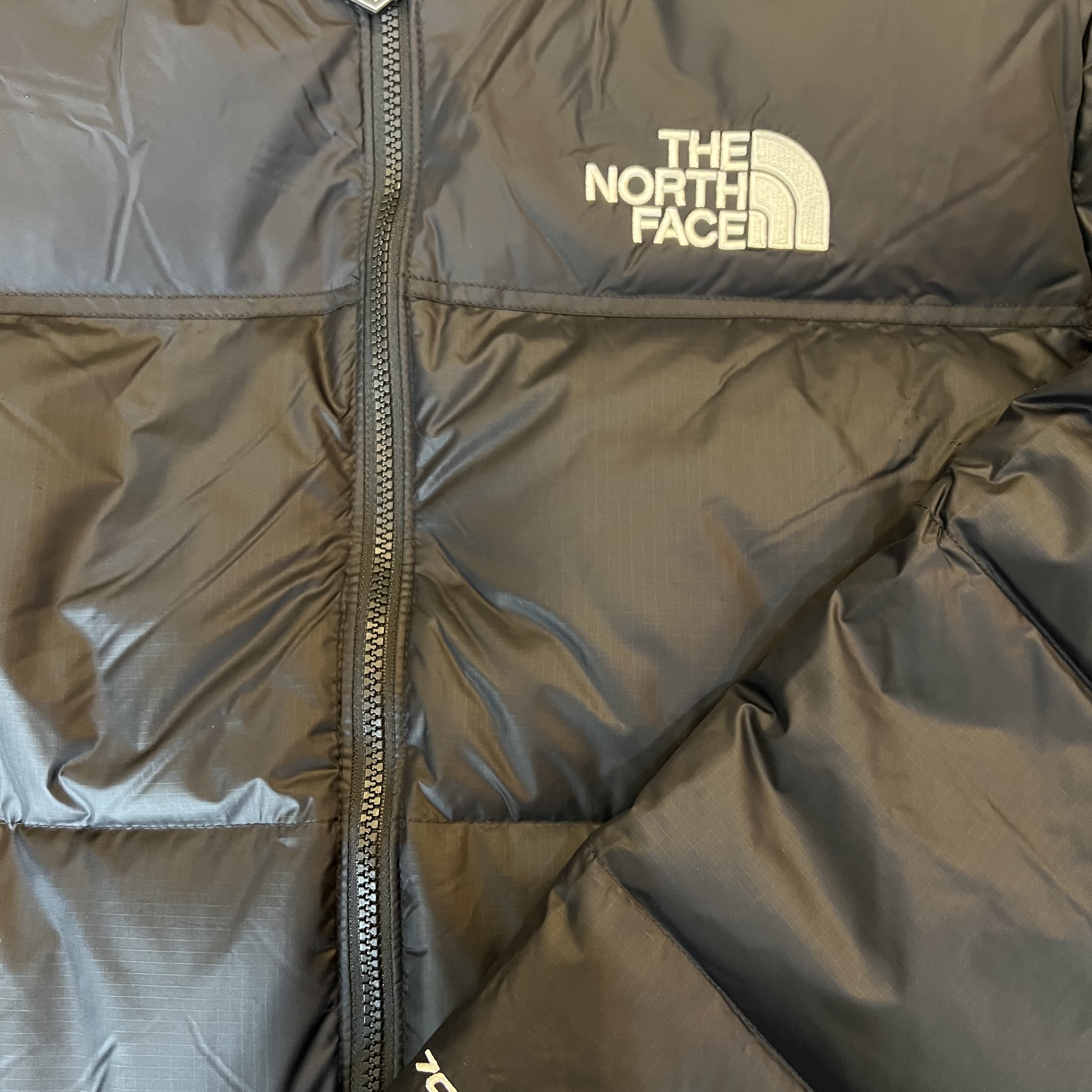 The North Face 1996 Retro Nuptse Down Jacket TNF Black 착용 스타일 - 2