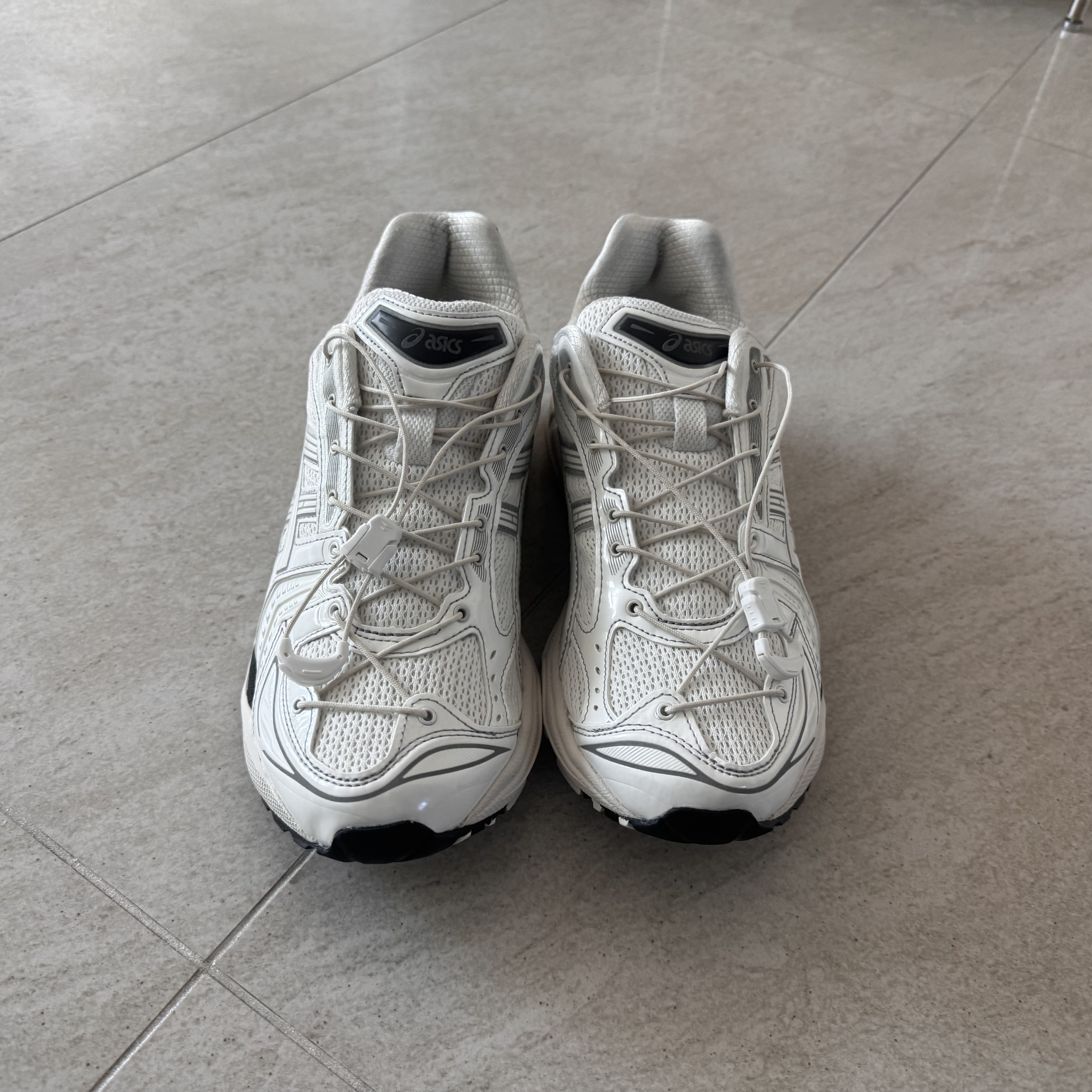 Asics x Unaffected Gel-Kayano 14 Galaxy White 착용 스타일