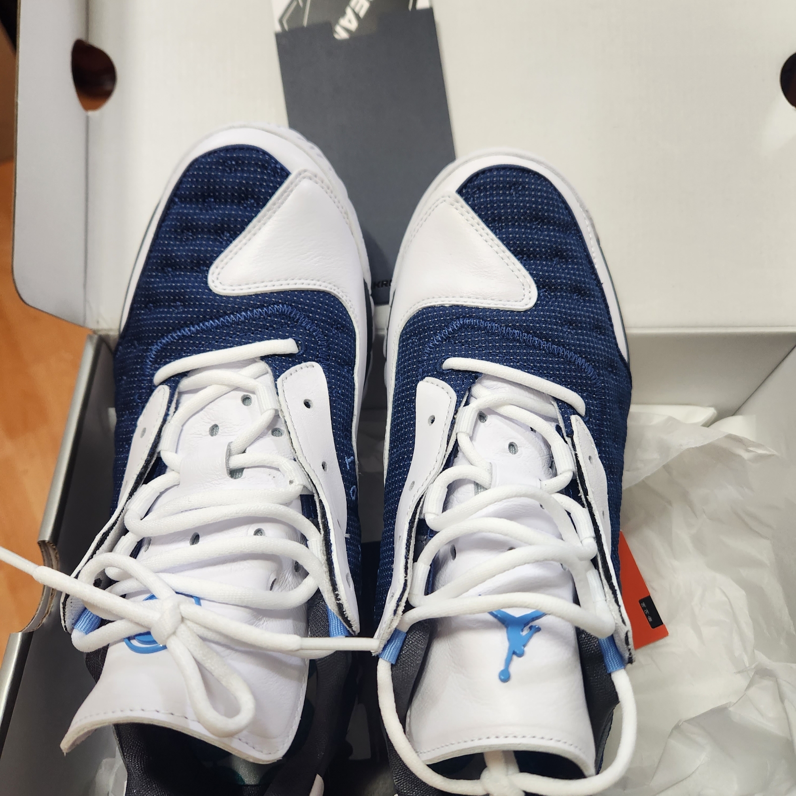 Jordan Delta 2 x Clot SP White University Blue 착용 스타일