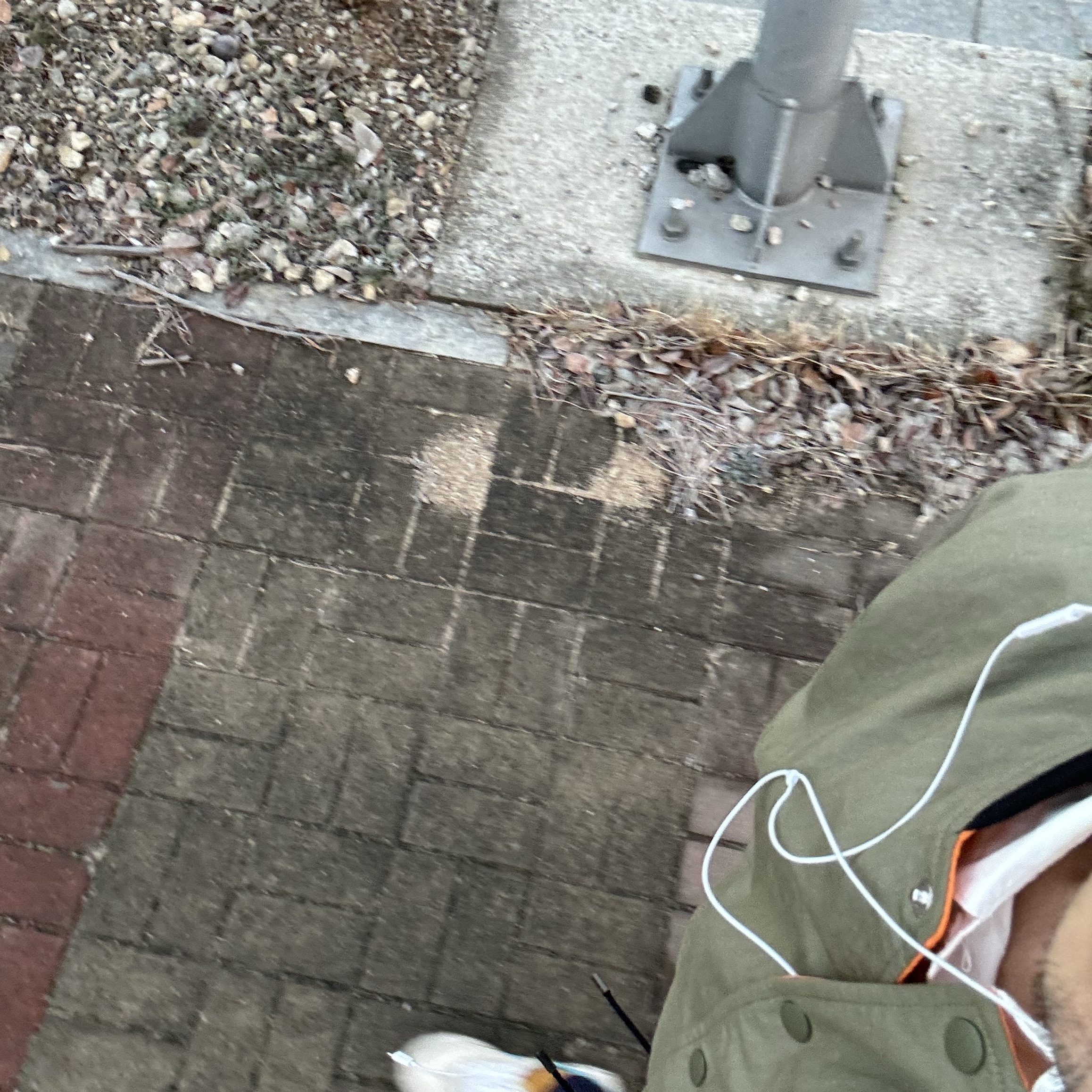 Nike x Stussy Reversible Jacket Medium Olive (FJ9153-222), Nike Waffle Trainer 2 Pearl White Laser Blue 착용 스타일 - 1