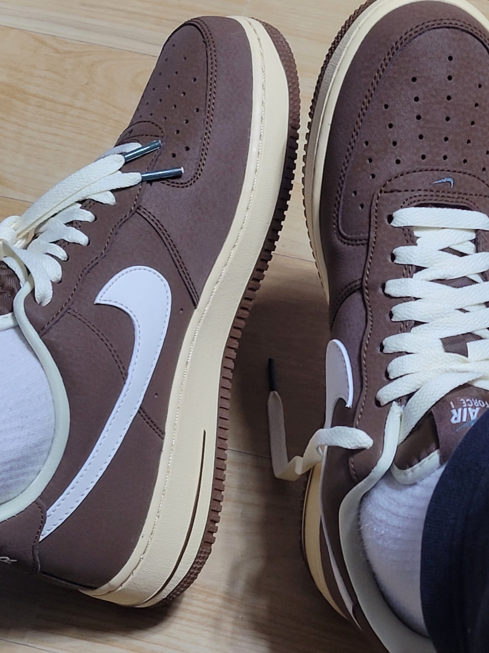 Nike Air Force 1 '07 Cacao Wow Coconut Milk 착용 스타일