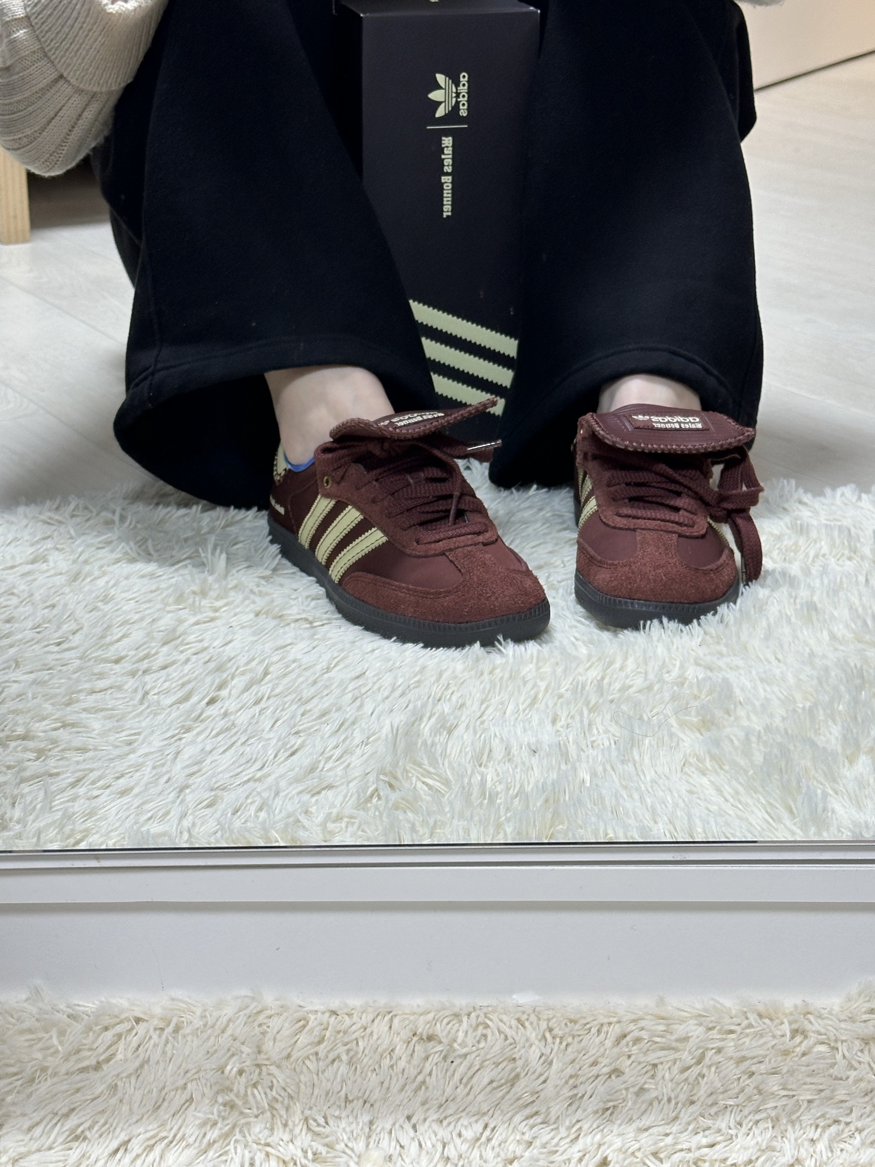 Adidas x Wales Bonner Nylon Samba Fox Brown Sandy Beige 착용 스타일 - 1