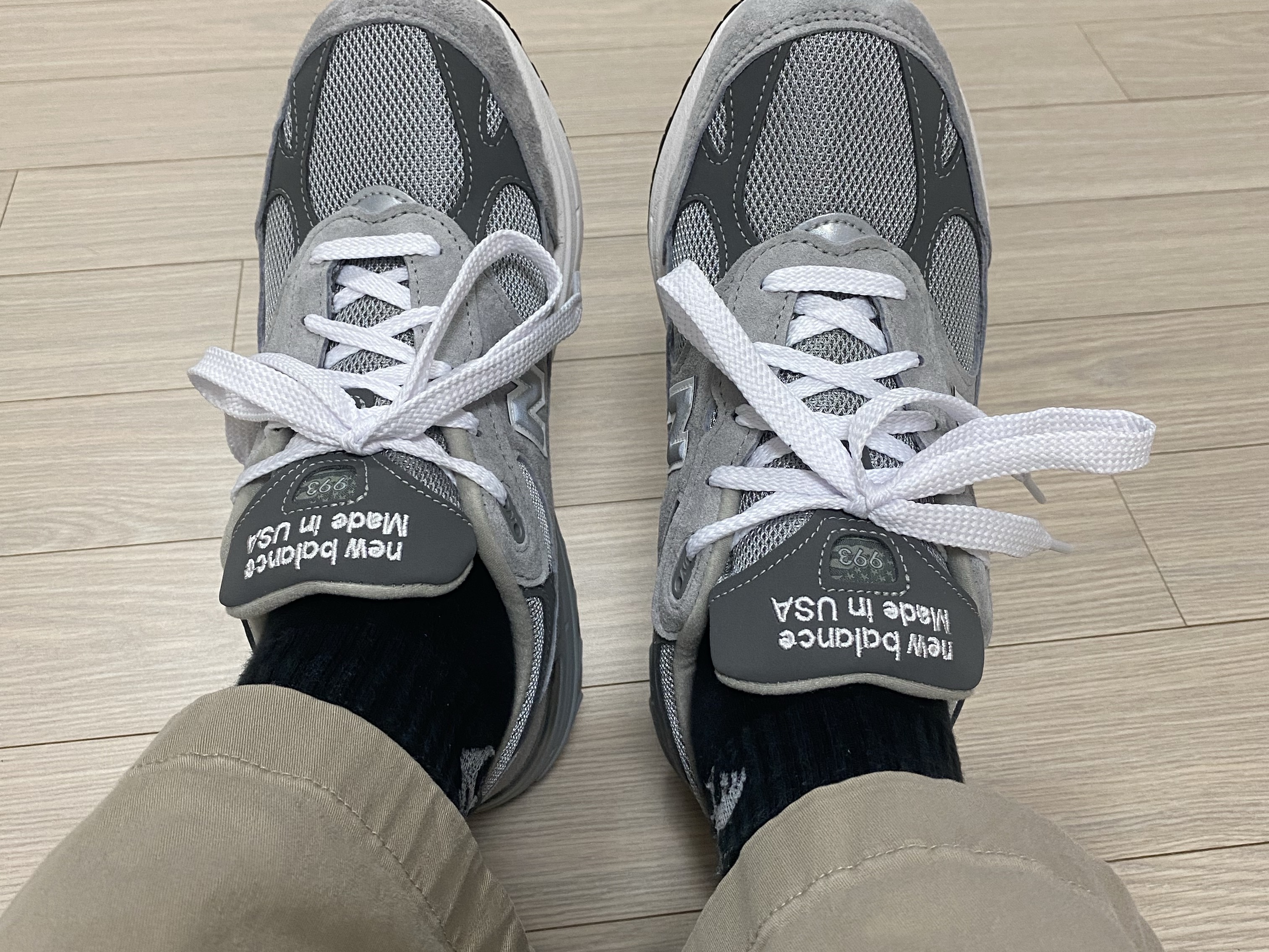 (W) New Balance 993 Made in USA Grey - D Wide 착용 스타일 - 2
