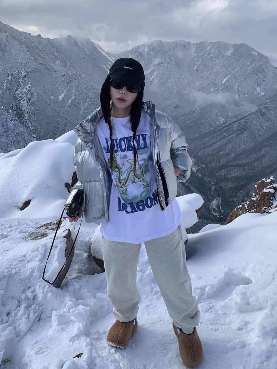 Crocs x Lil Nas X Mega Crush Clog Black Brown, Supreme Gore-Tex Earflap Cap Black - 23FW 착용 스타일 - 1