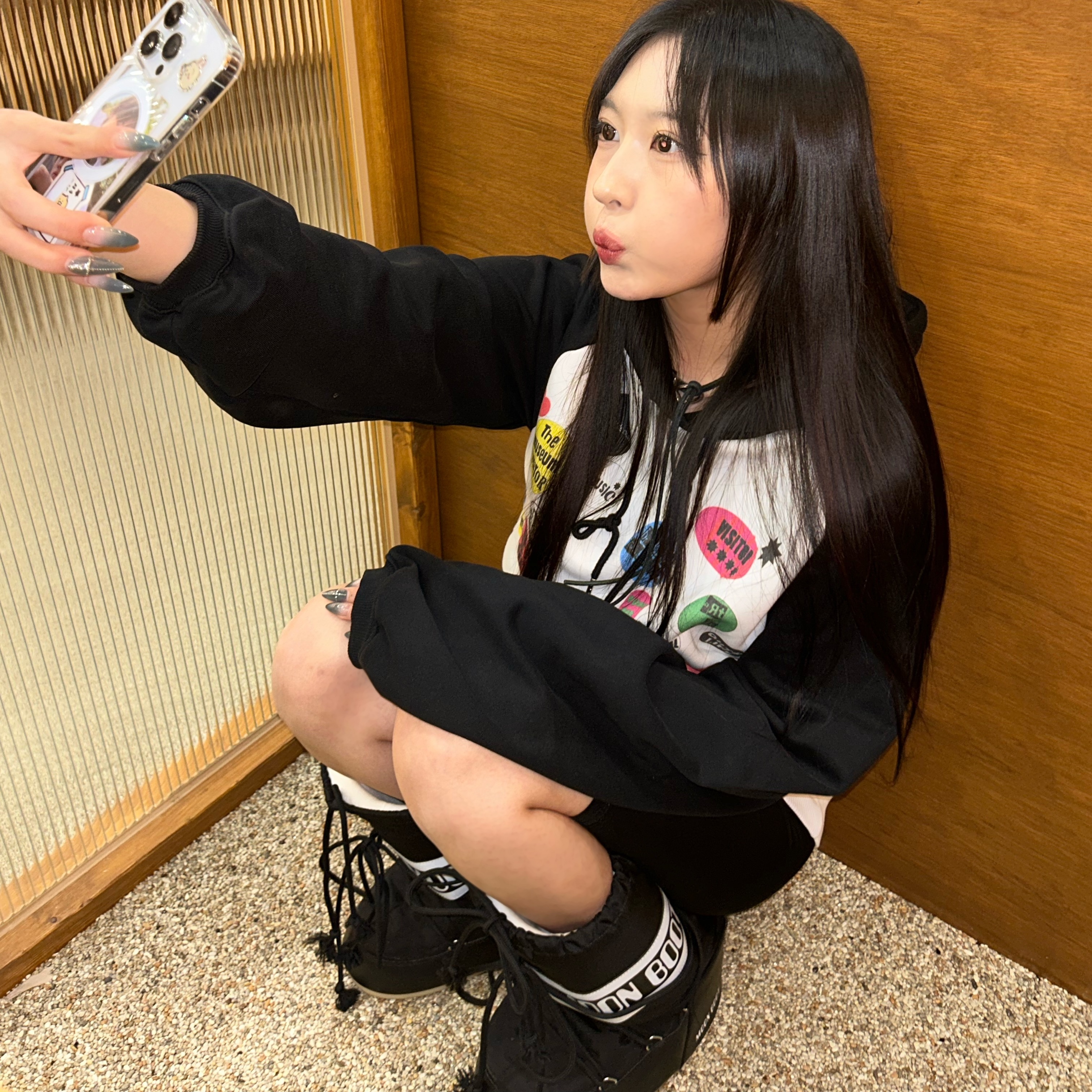 (W) Moon Boot Icon Nylon Boots Black 착용 스타일 - 1