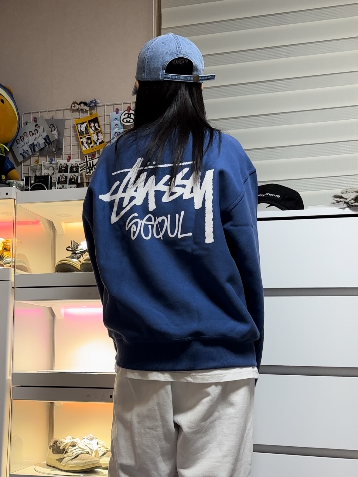 Stussy Stock Seoul Crew Ash Heather 2021, Jordan 1 x Travis Scott x Fragment Retro Low OG SP Military Blue 착용 스타일 - 2